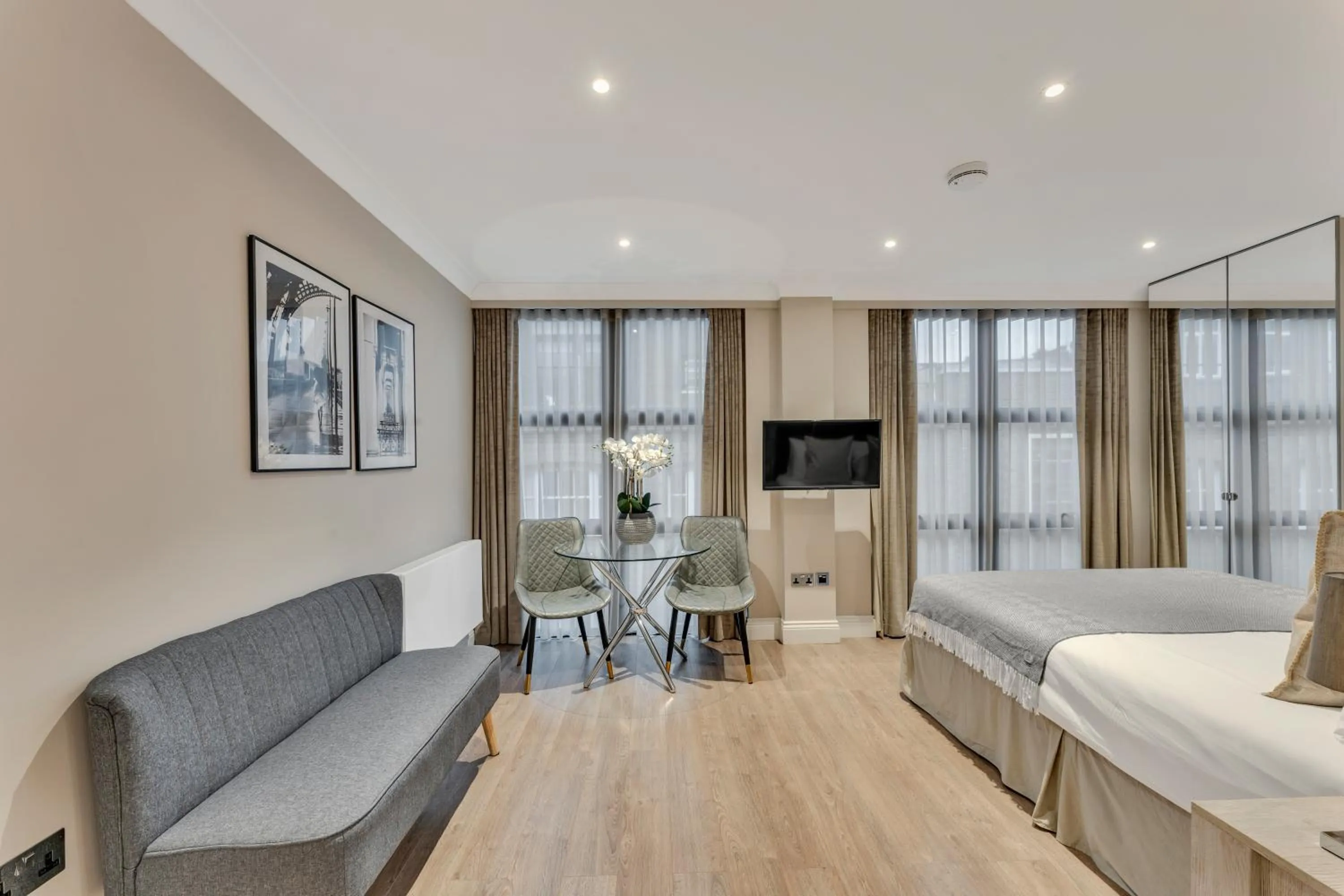 TV and multimedia, Bed in Cleveland Residences Farringdon