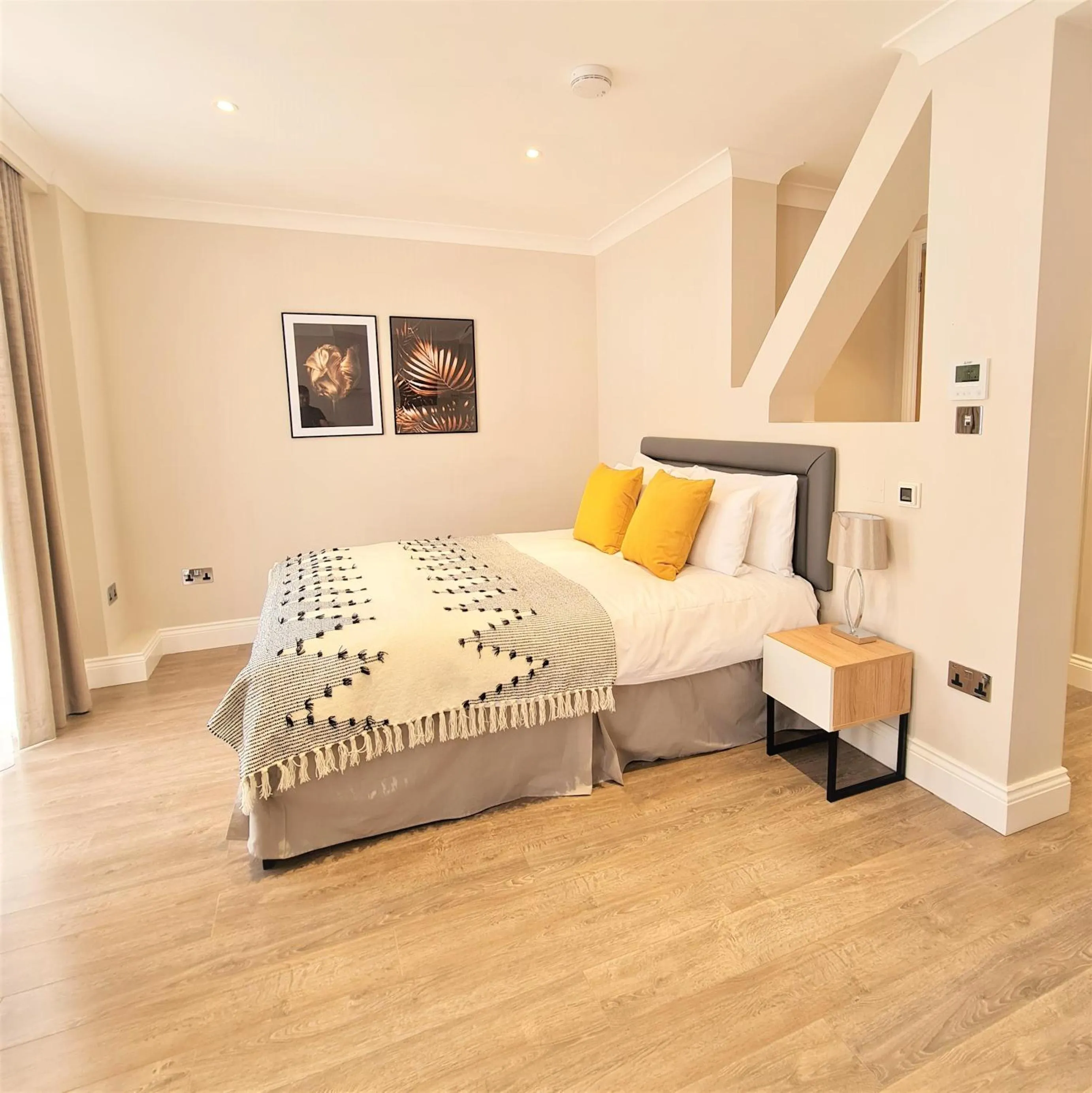 Bed in Cleveland Residences Farringdon
