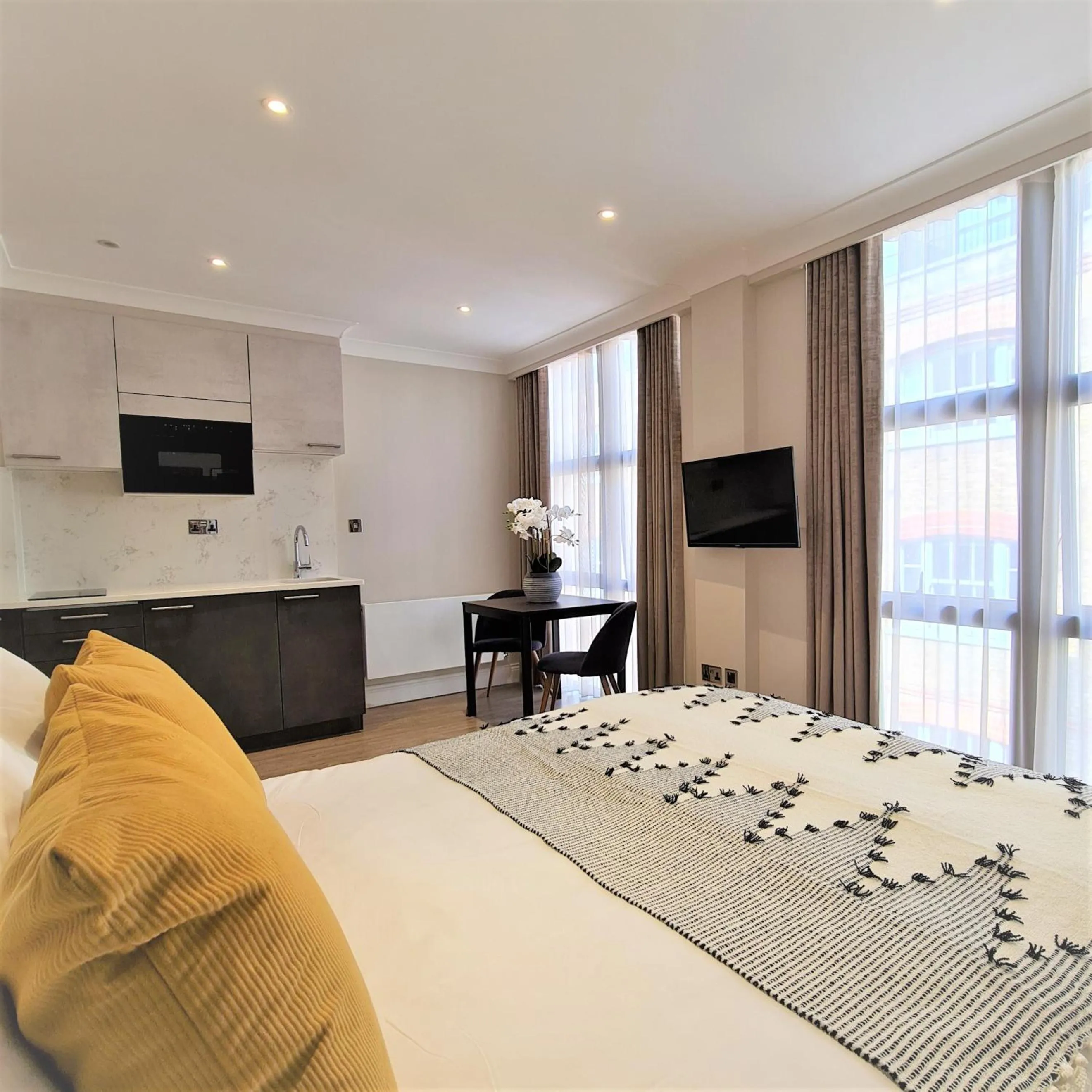 Bed in Cleveland Residences Farringdon