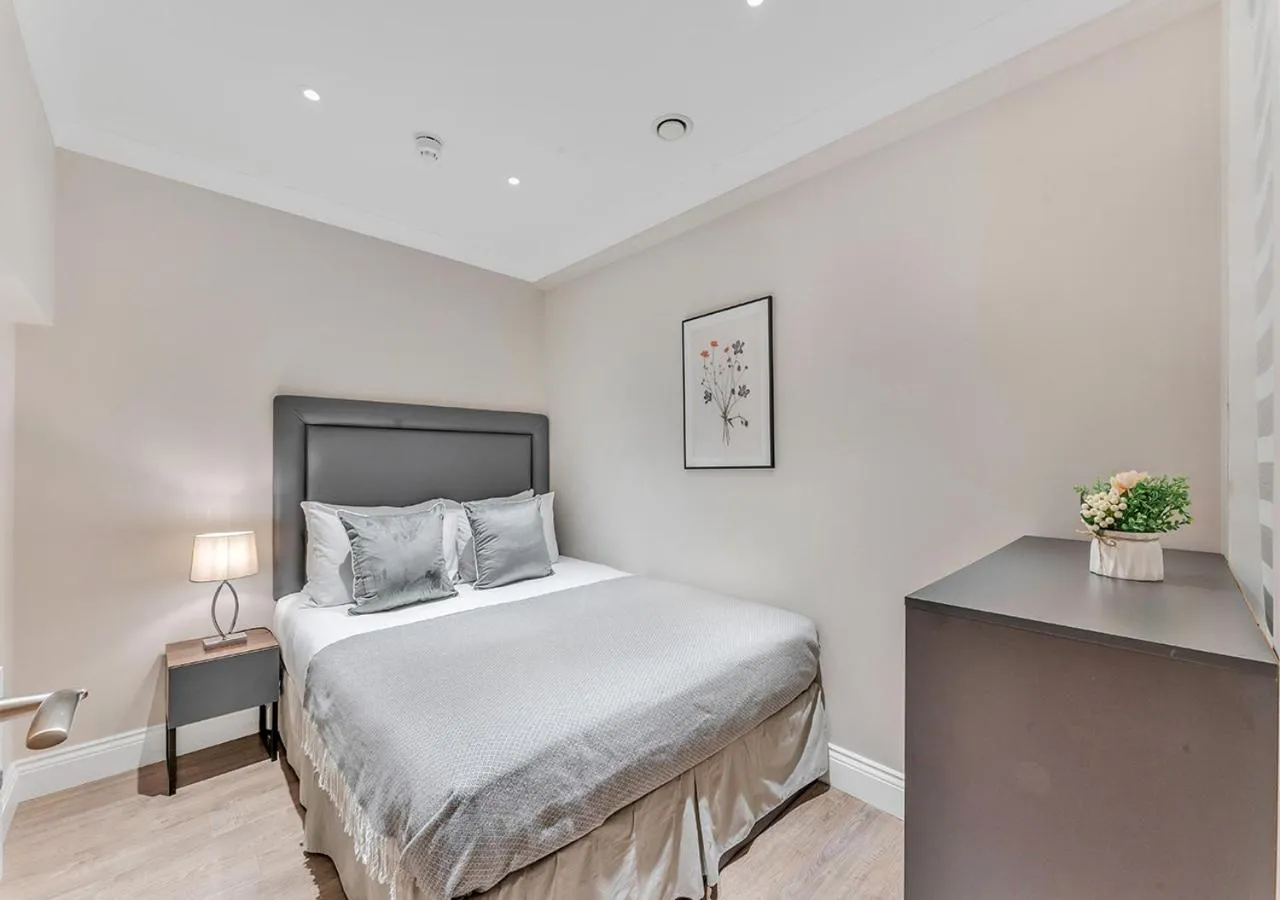 Bed in Cleveland Residences Farringdon