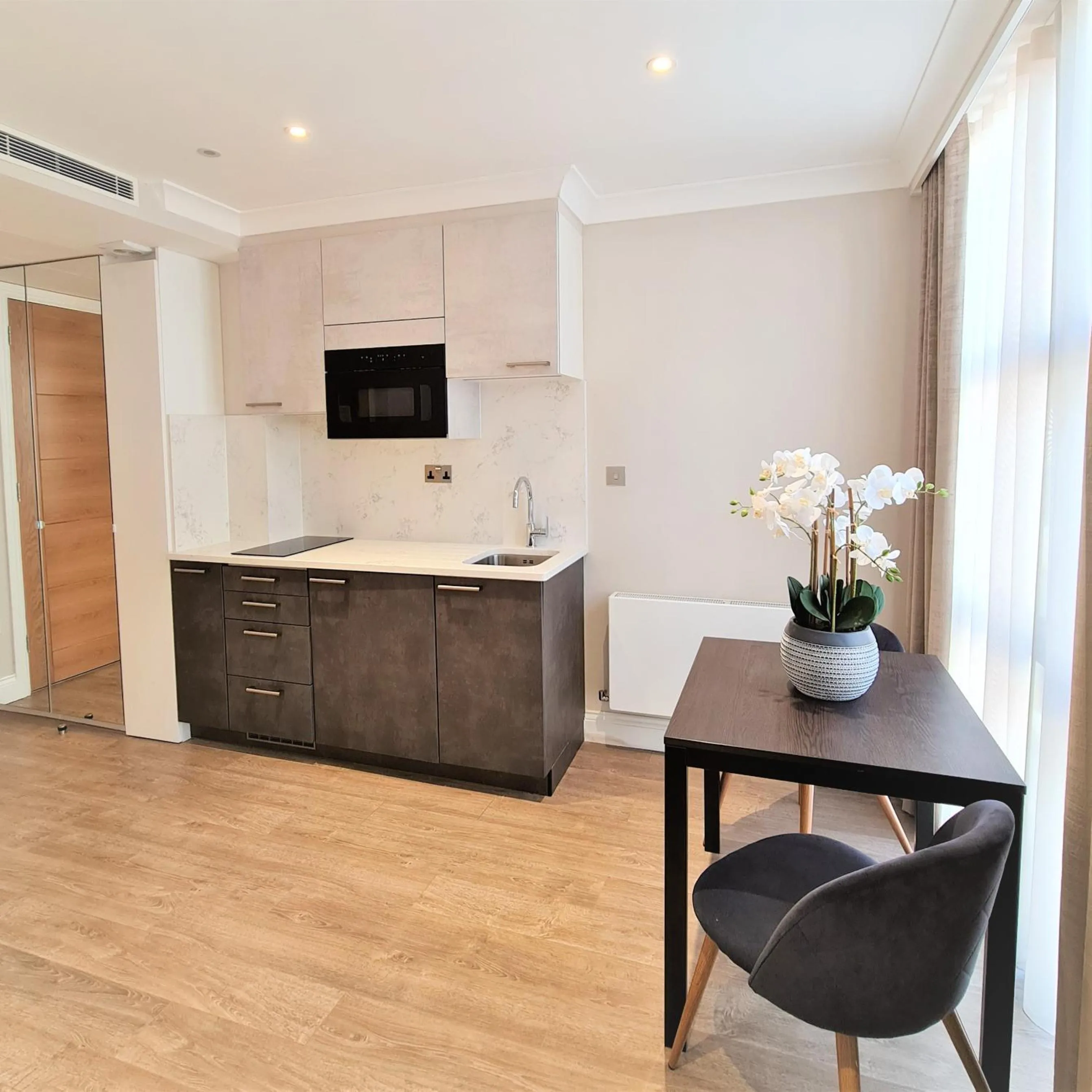 Kitchen or kitchenette in Cleveland Residences Farringdon