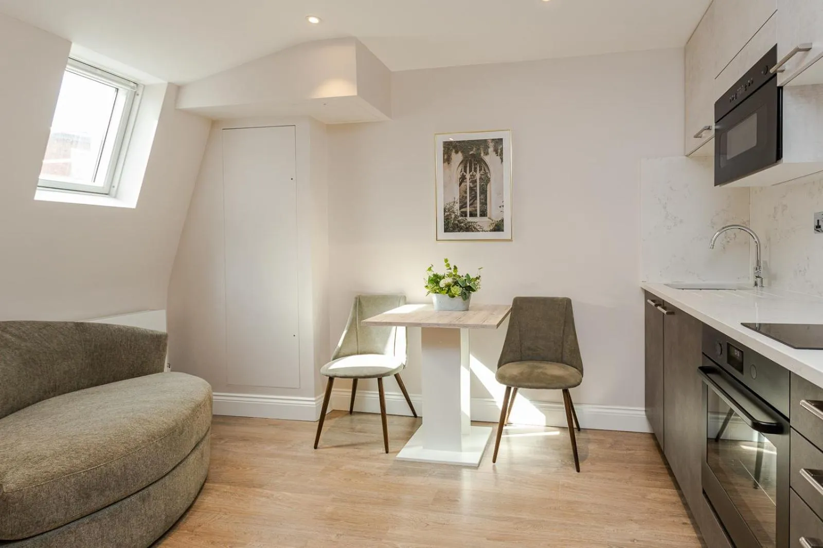 Kitchen or kitchenette in Cleveland Residences Farringdon