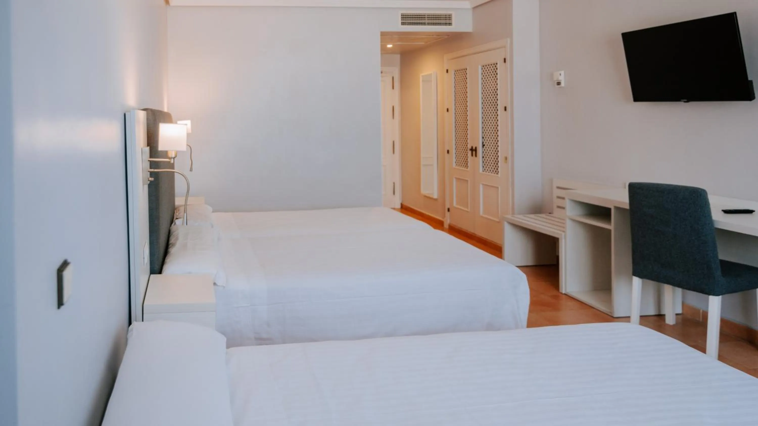 Photo of the whole room, Bed in Hotel Bahia Sur