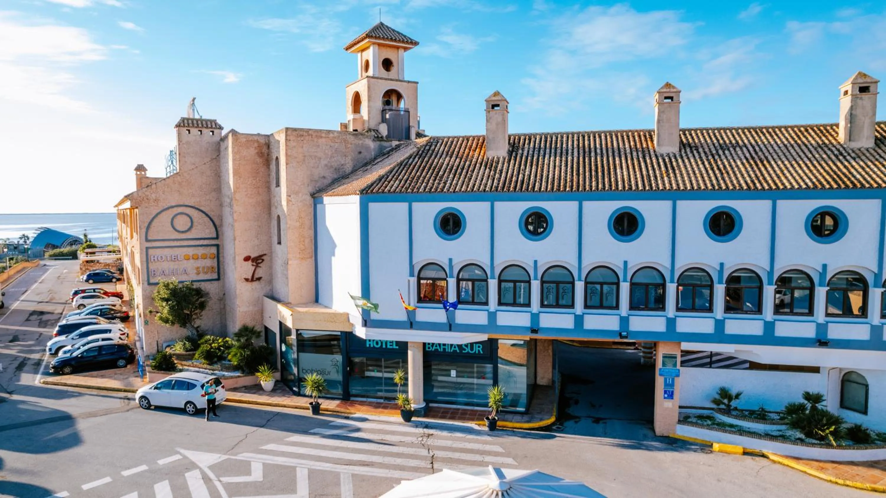 Property building in Hotel Bahia Sur