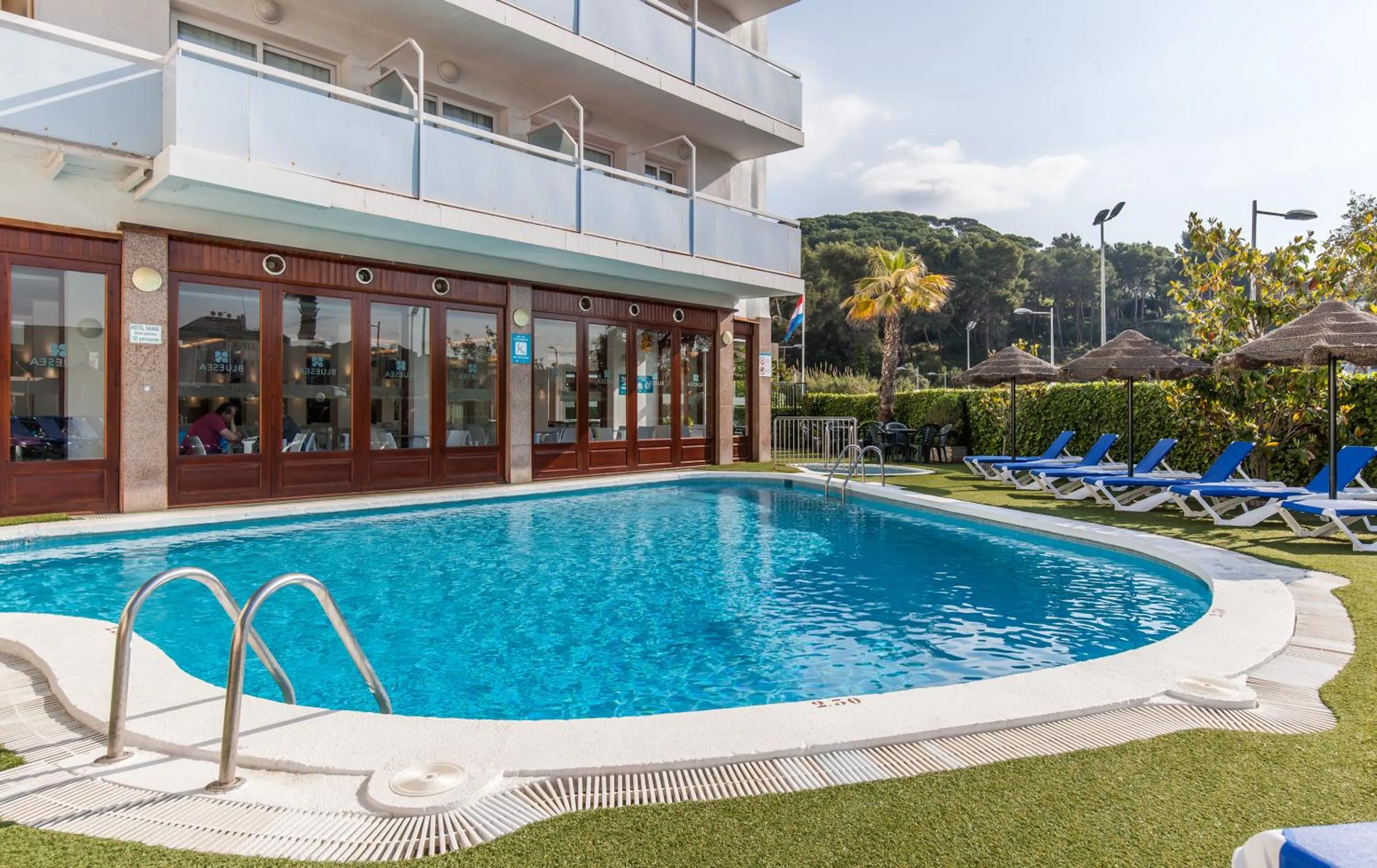 Swimming pool in BLUESEA Montevista Hawai