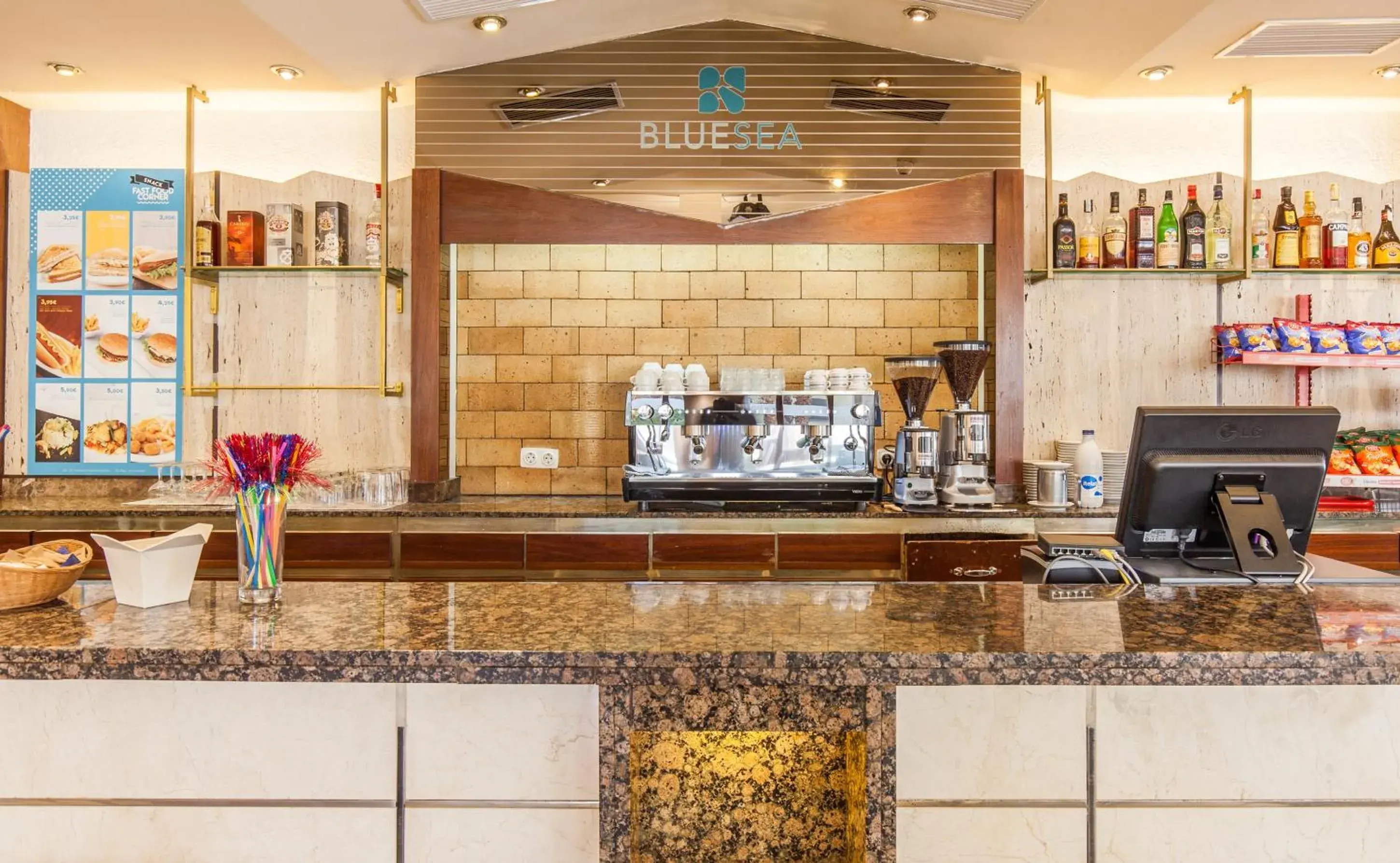 Lounge or bar in BLUESEA Montevista Hawai Lounge or bar in BLUESEA Montevista Hawai