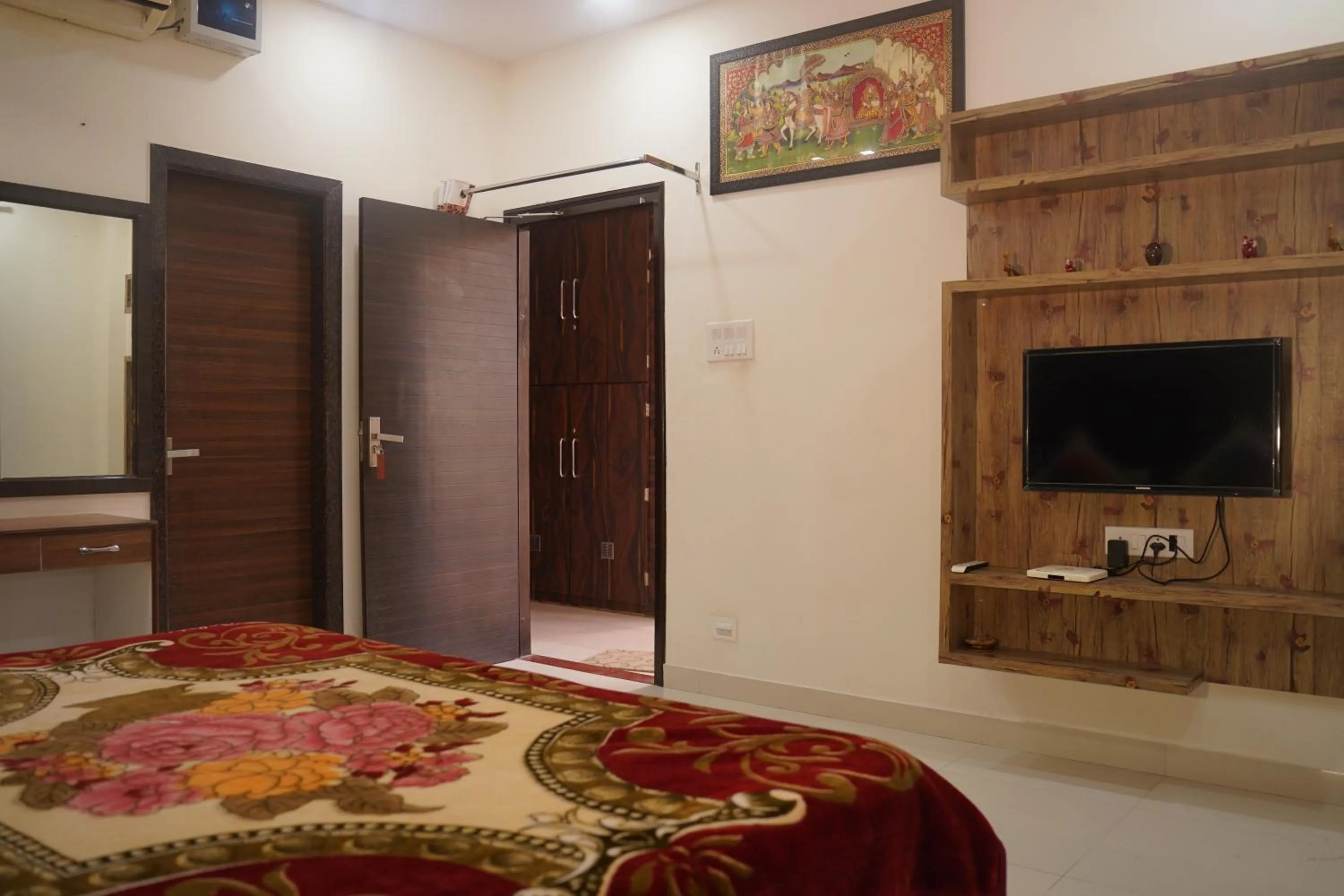 Bed in Hotel Raj Palace