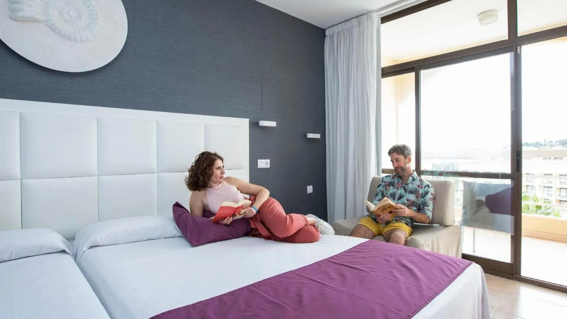 Photo of the whole room, Bed in Evenia Olympic Garden Photo of the whole room, Bed in Evenia Olympic Garden