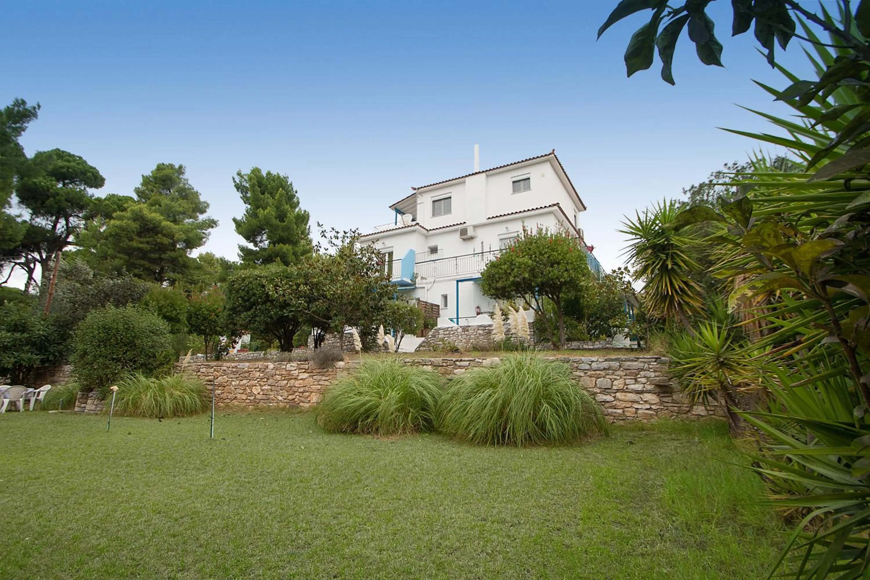 Property building in Villa ALEXIS