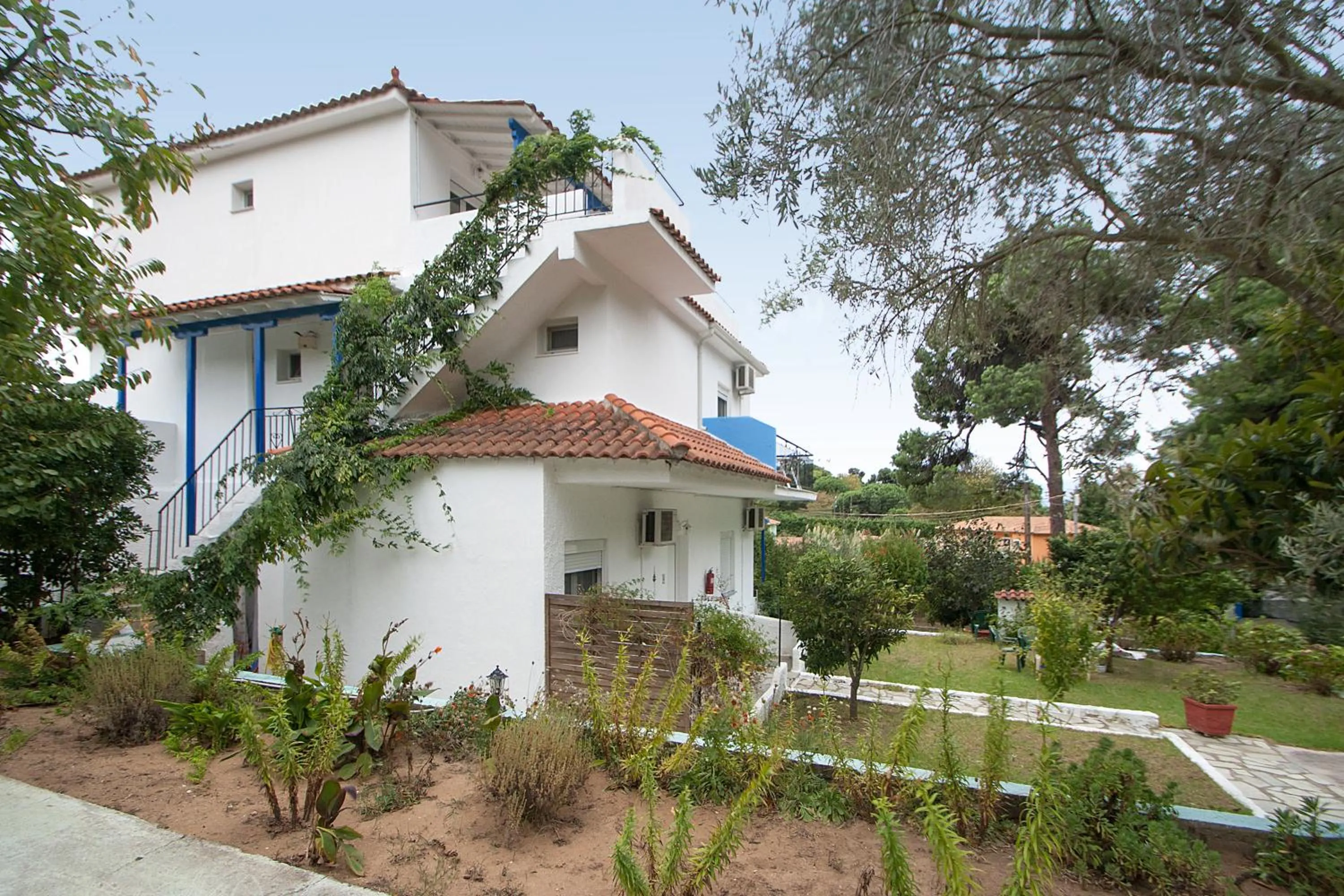 Property building in Villa ALEXIS