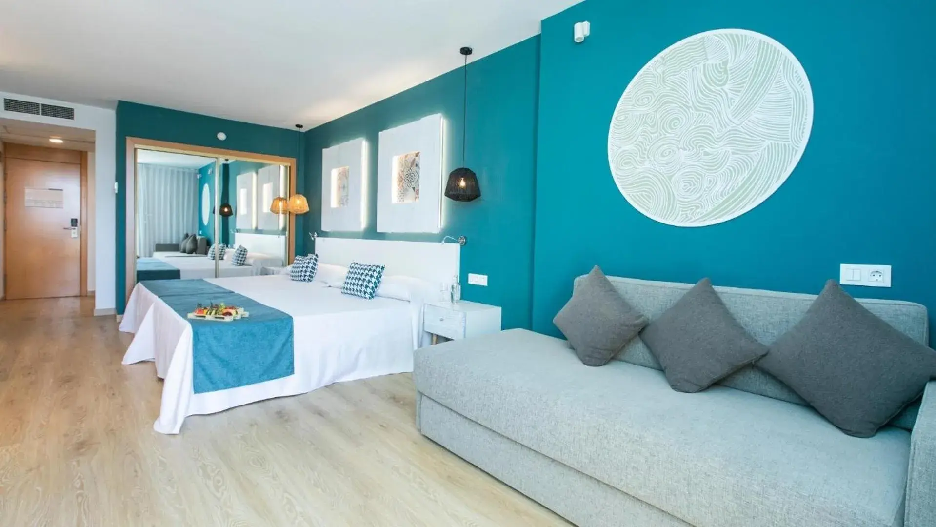 Photo of the whole room, Bed in Evenia Olympic Suites Photo of the whole room, Bed in Evenia Olympic Suites