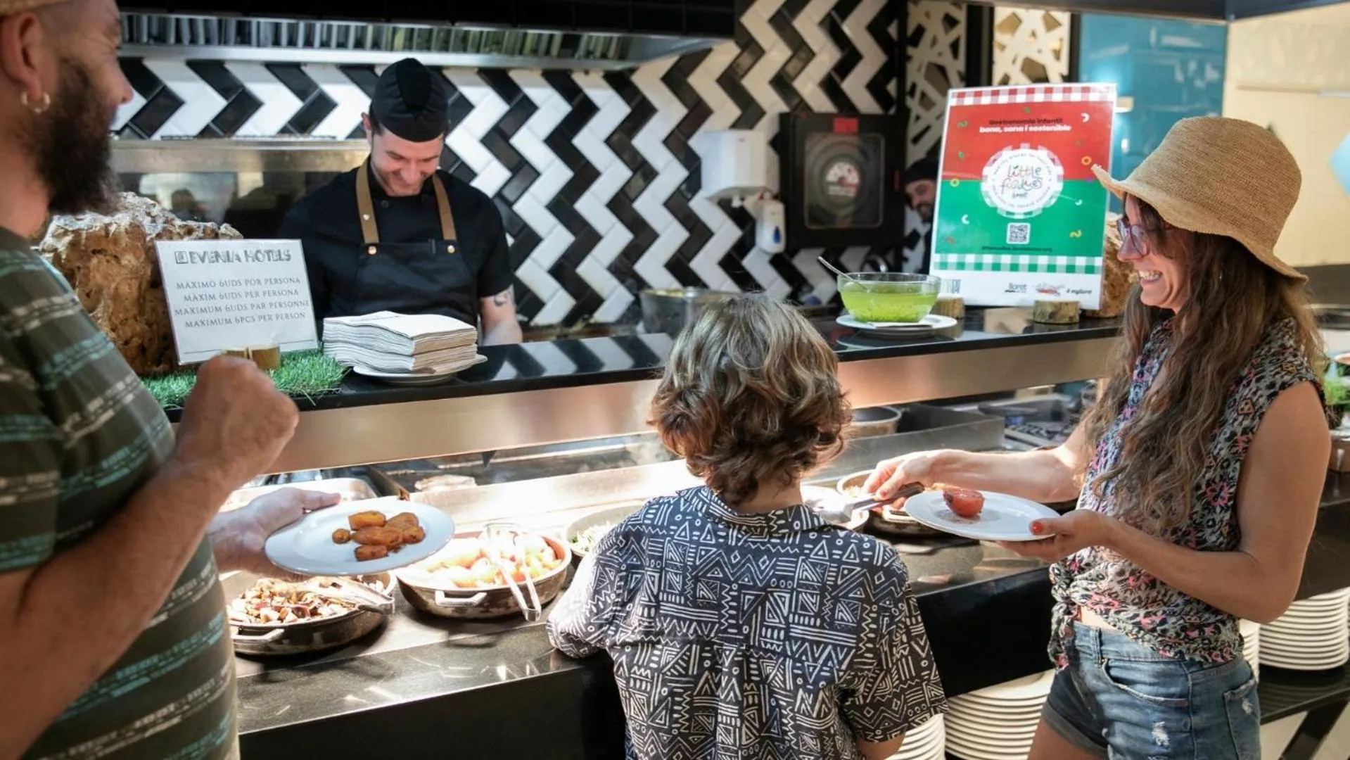 Restaurant/places to eat in Evenia Olympic Suites