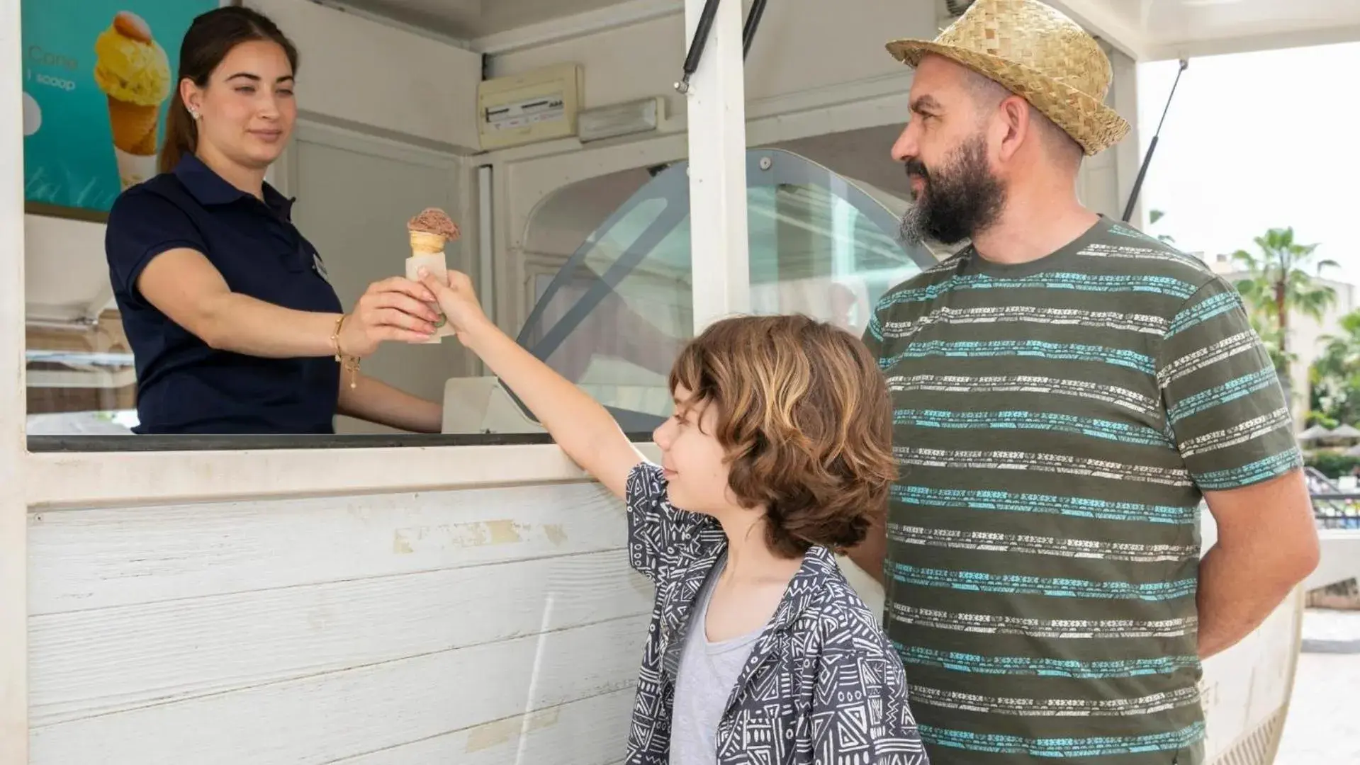 Lounge or bar in Evenia Olympic Suites Lounge or bar in Evenia Olympic Suites