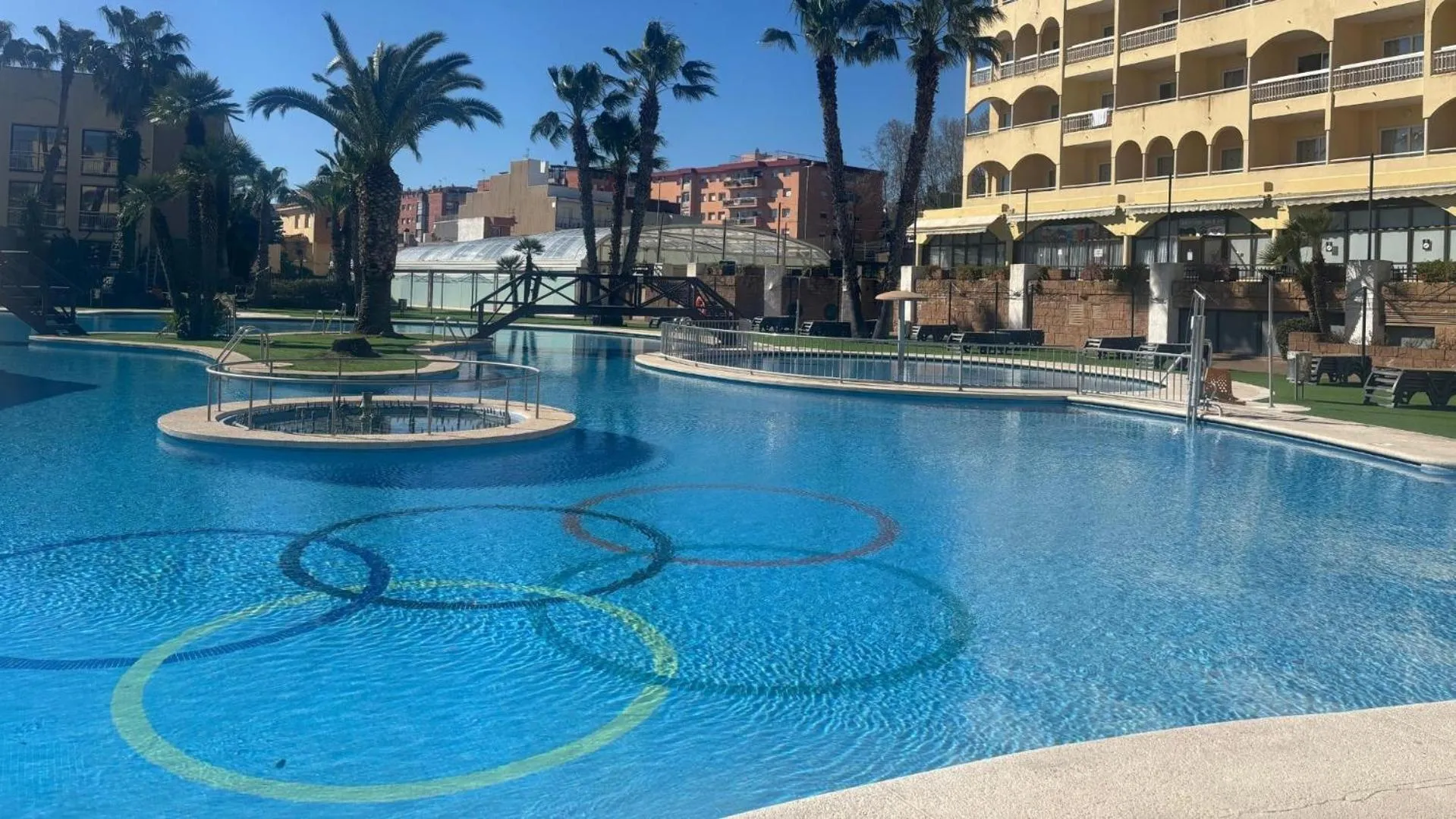 Swimming pool in Evenia Olympic Suites