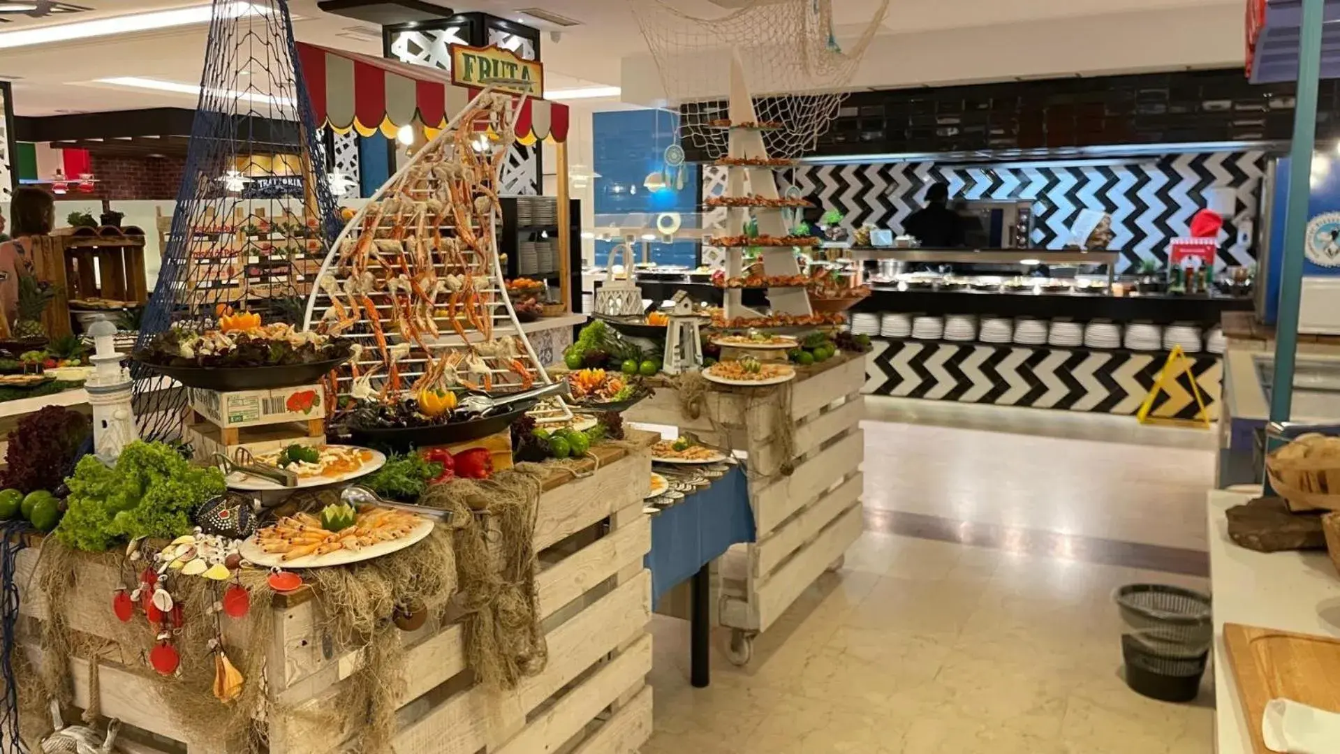 Restaurant/places to eat in Evenia Olympic Suites Restaurant/places to eat in Evenia Olympic Suites