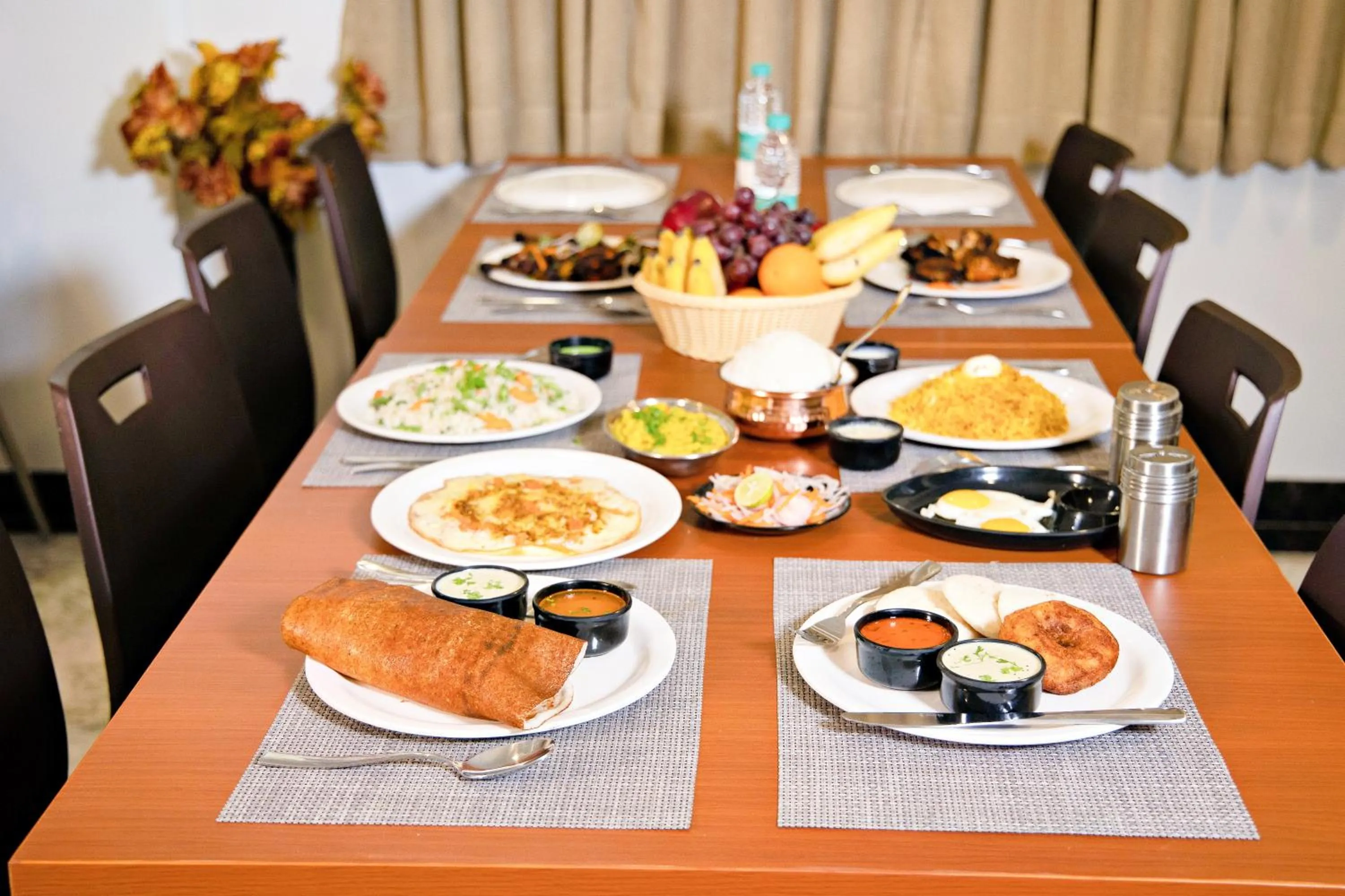 Food in Villa Grand Hotel Near Kempegowda International Airport