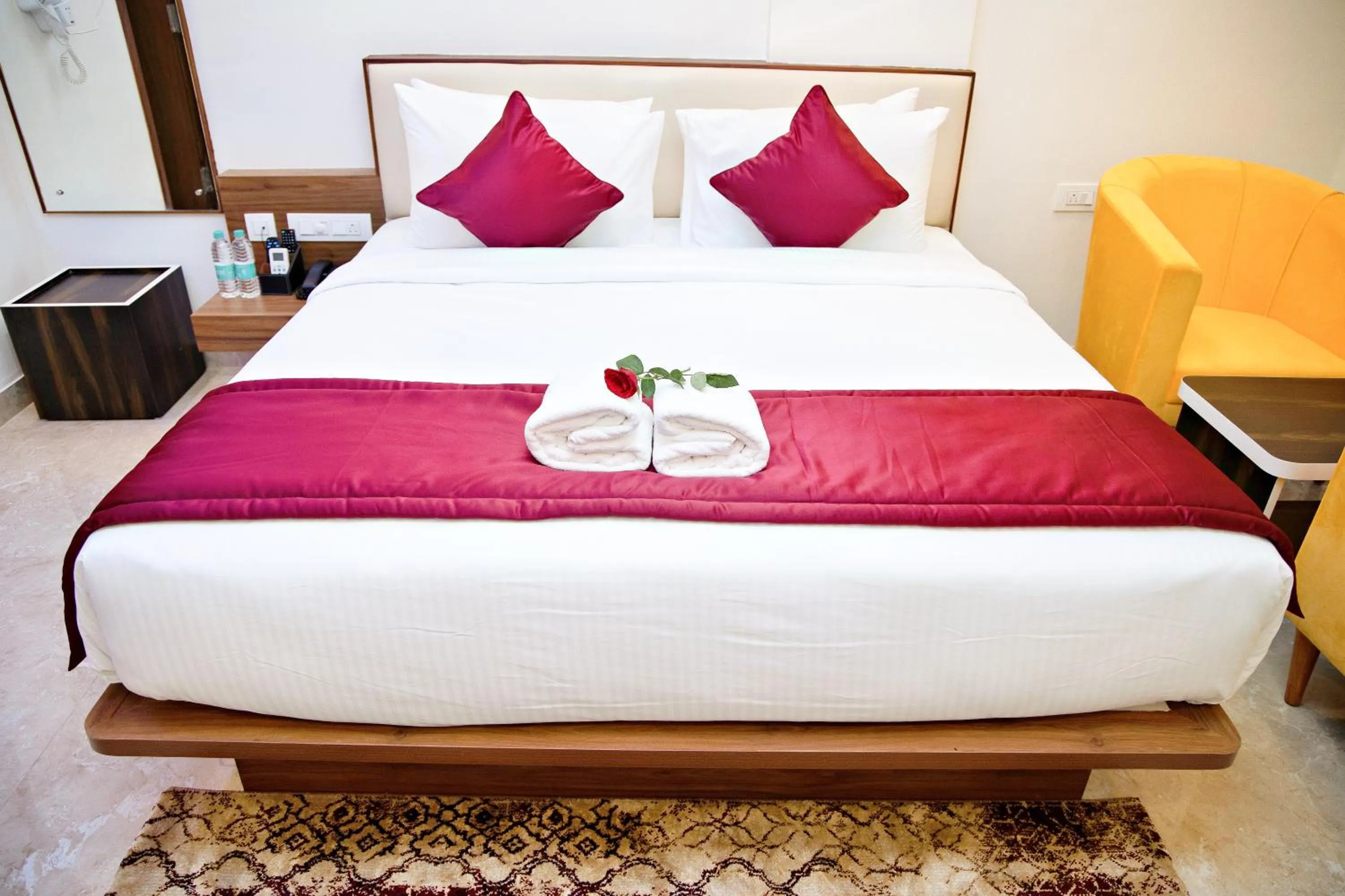 Bed in Villa Grand Hotel Near Kempegowda International Airport