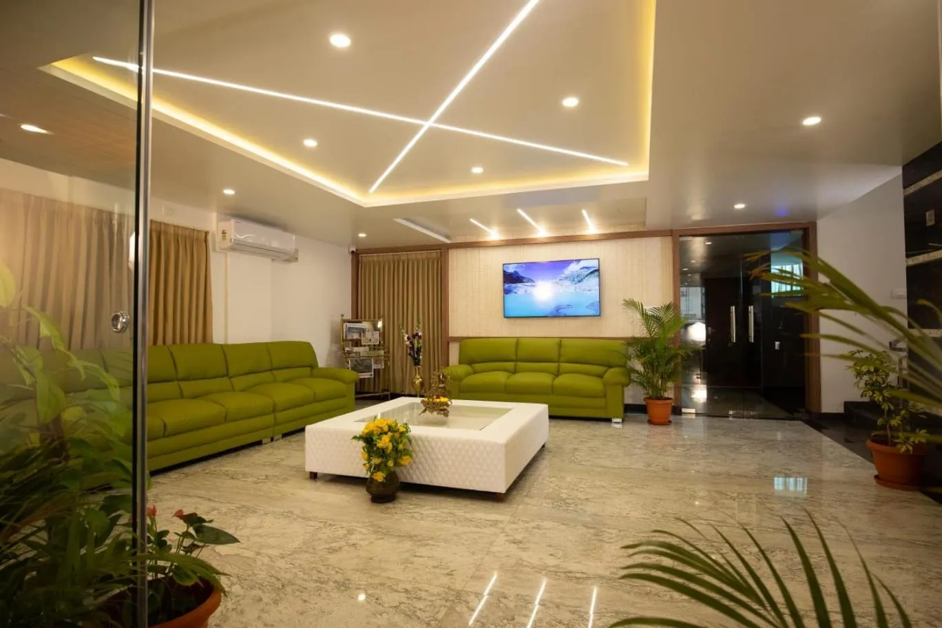 Lobby or reception in Villa Grand Hotel Near Kempegowda International Airport