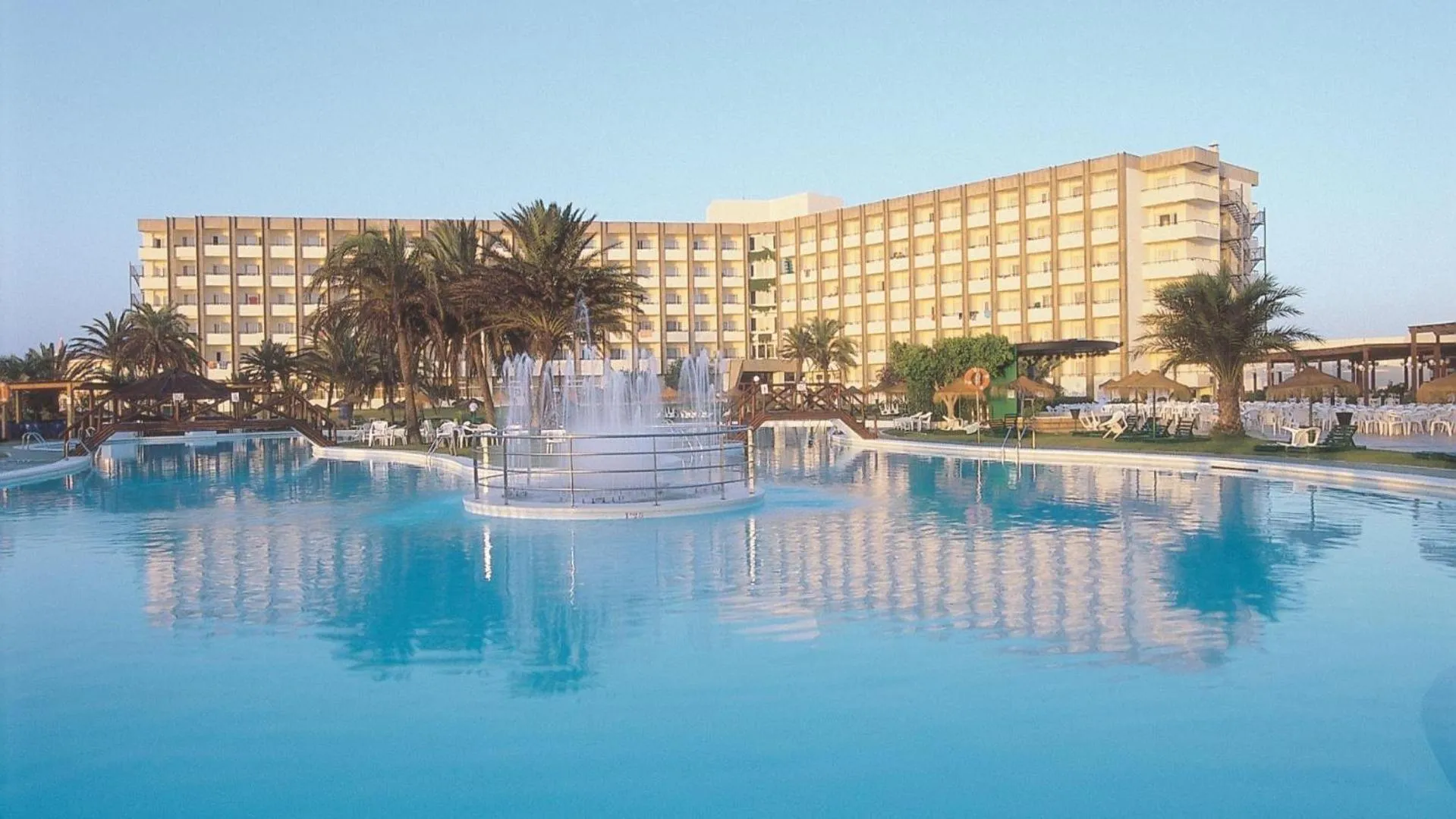Swimming pool in Evenia Zoraida Garden