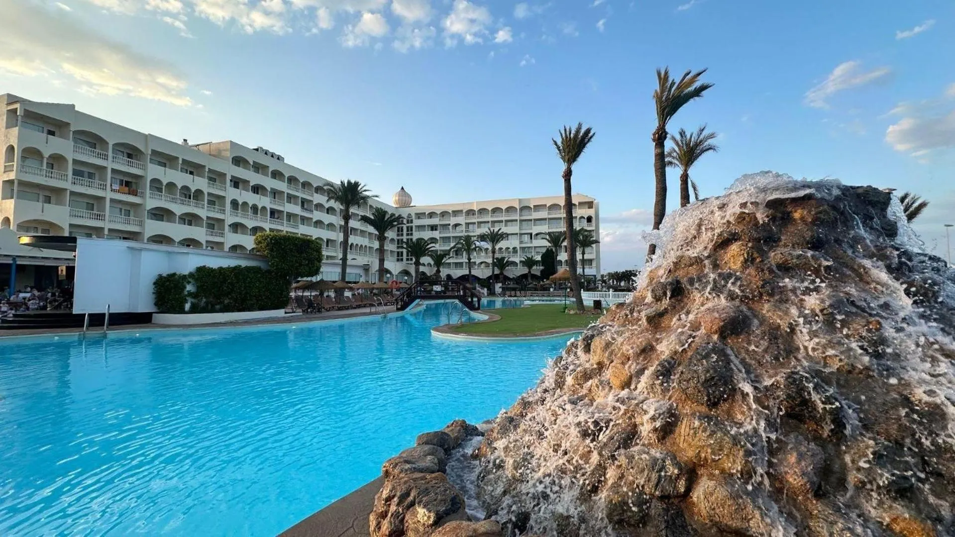 Swimming pool in Evenia Zoraida Garden