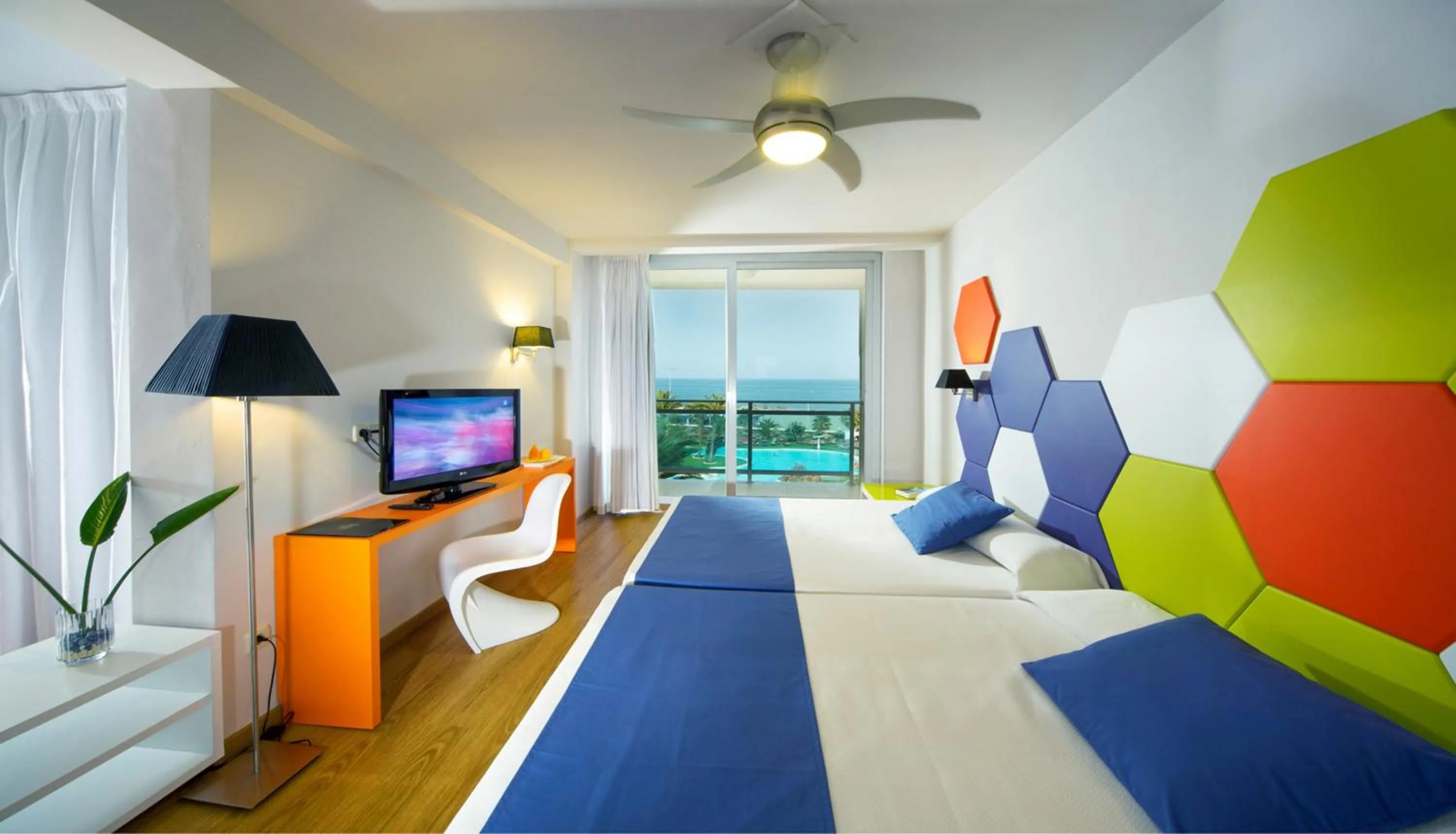 Bedroom, Bed in Evenia Zoraida Resort