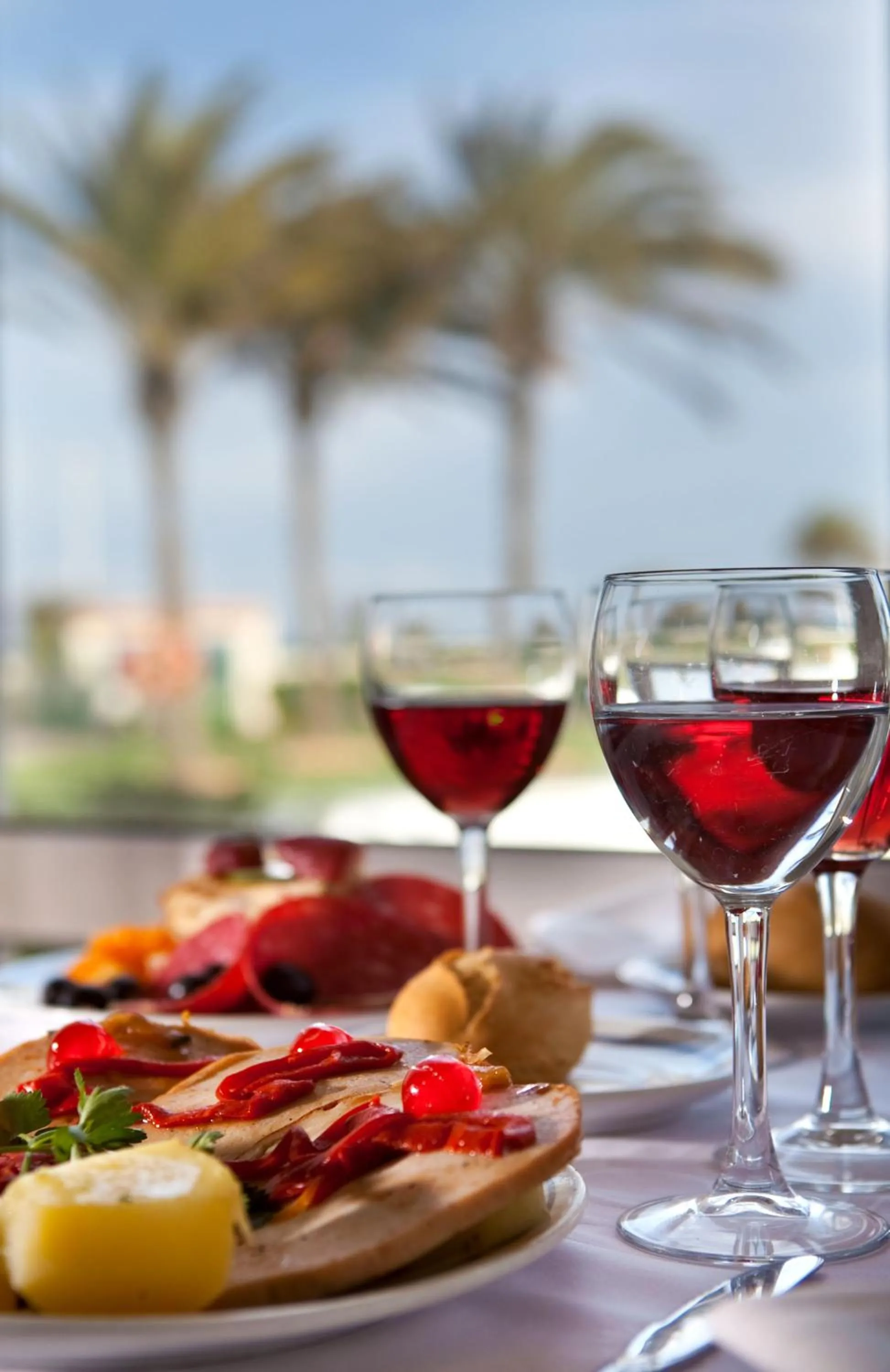 Food and drinks in Evenia Zoraida Resort