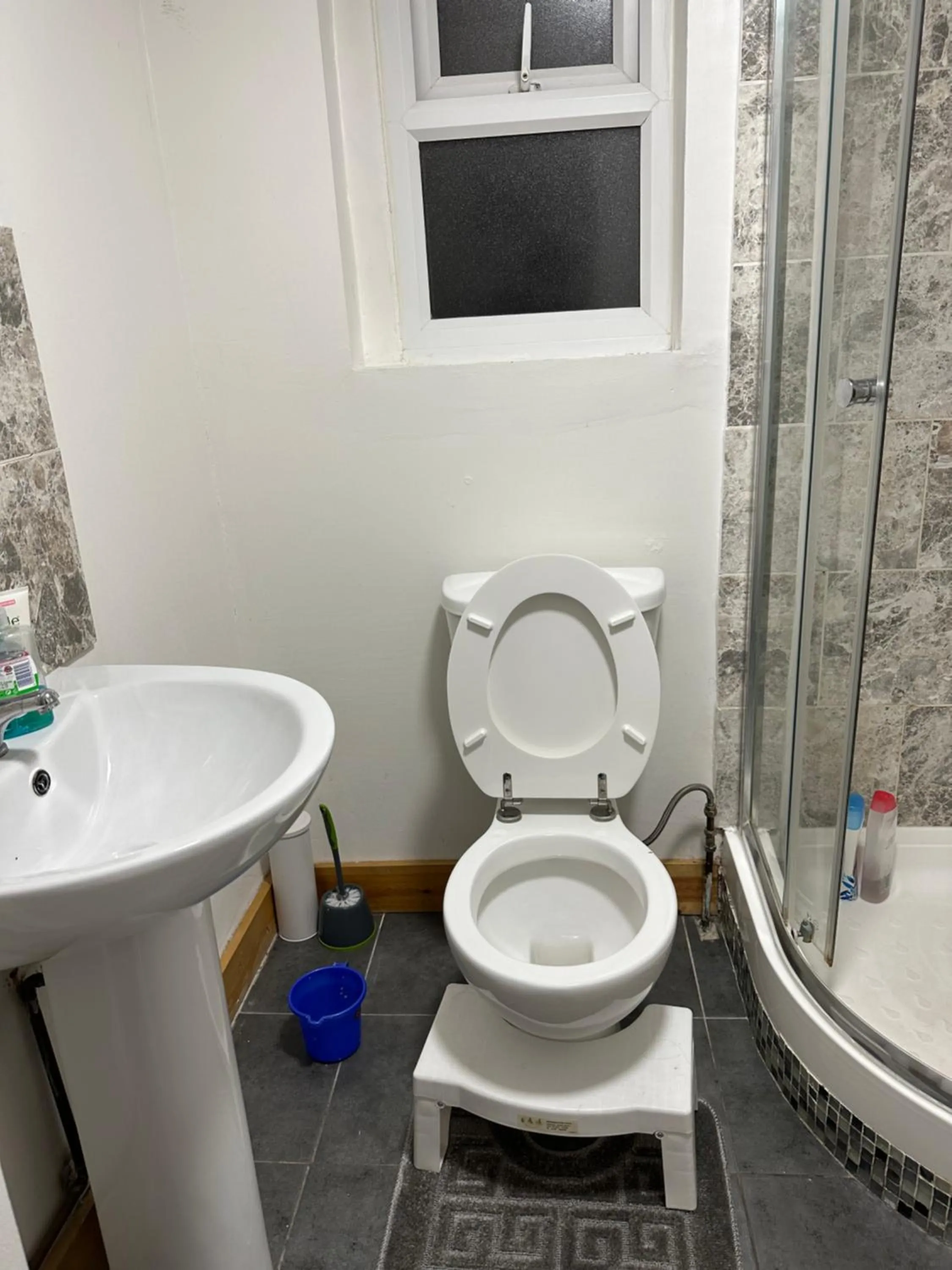 Shower in City Lodge Shadwell