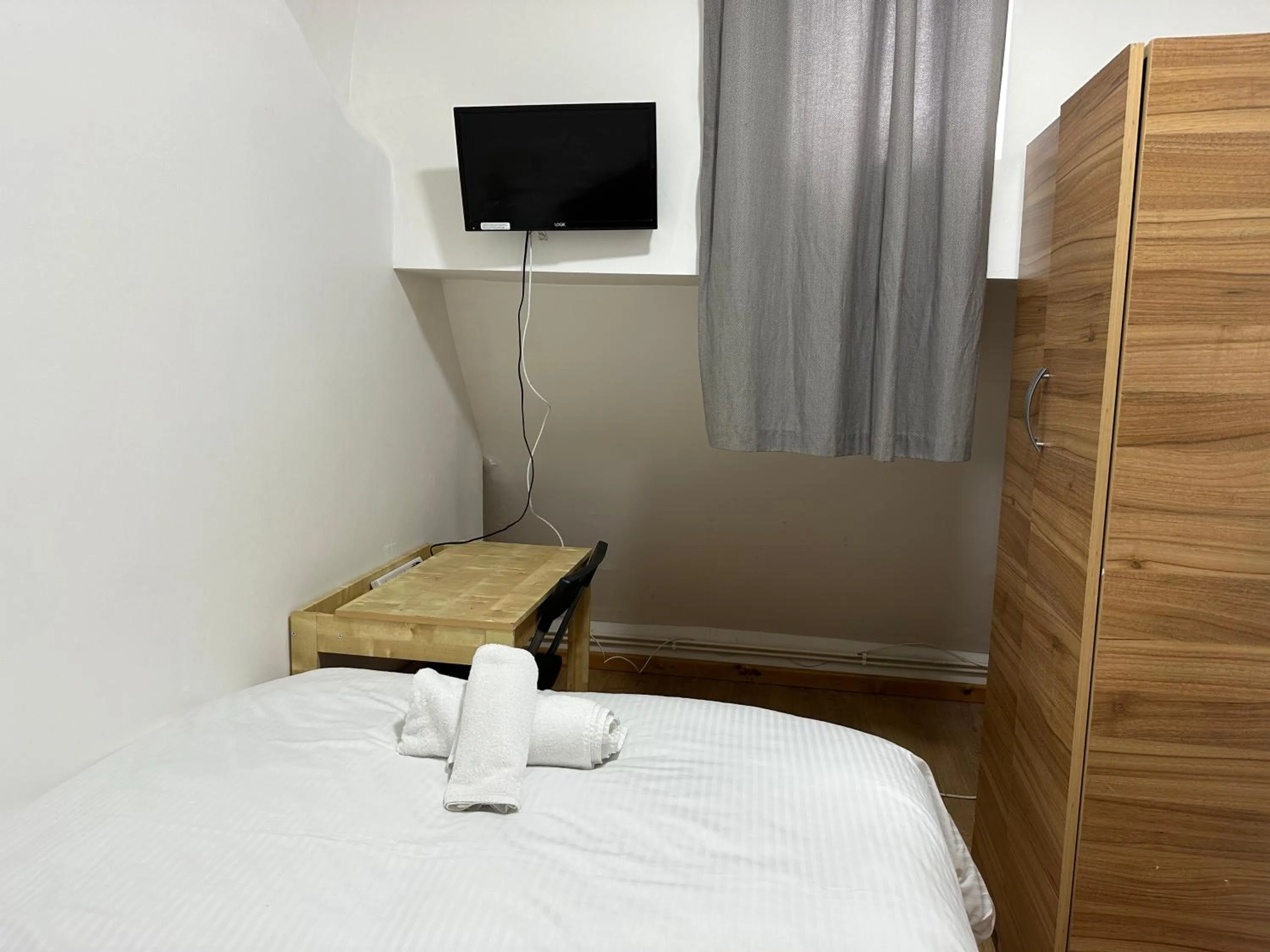 Bed in City Lodge Shadwell