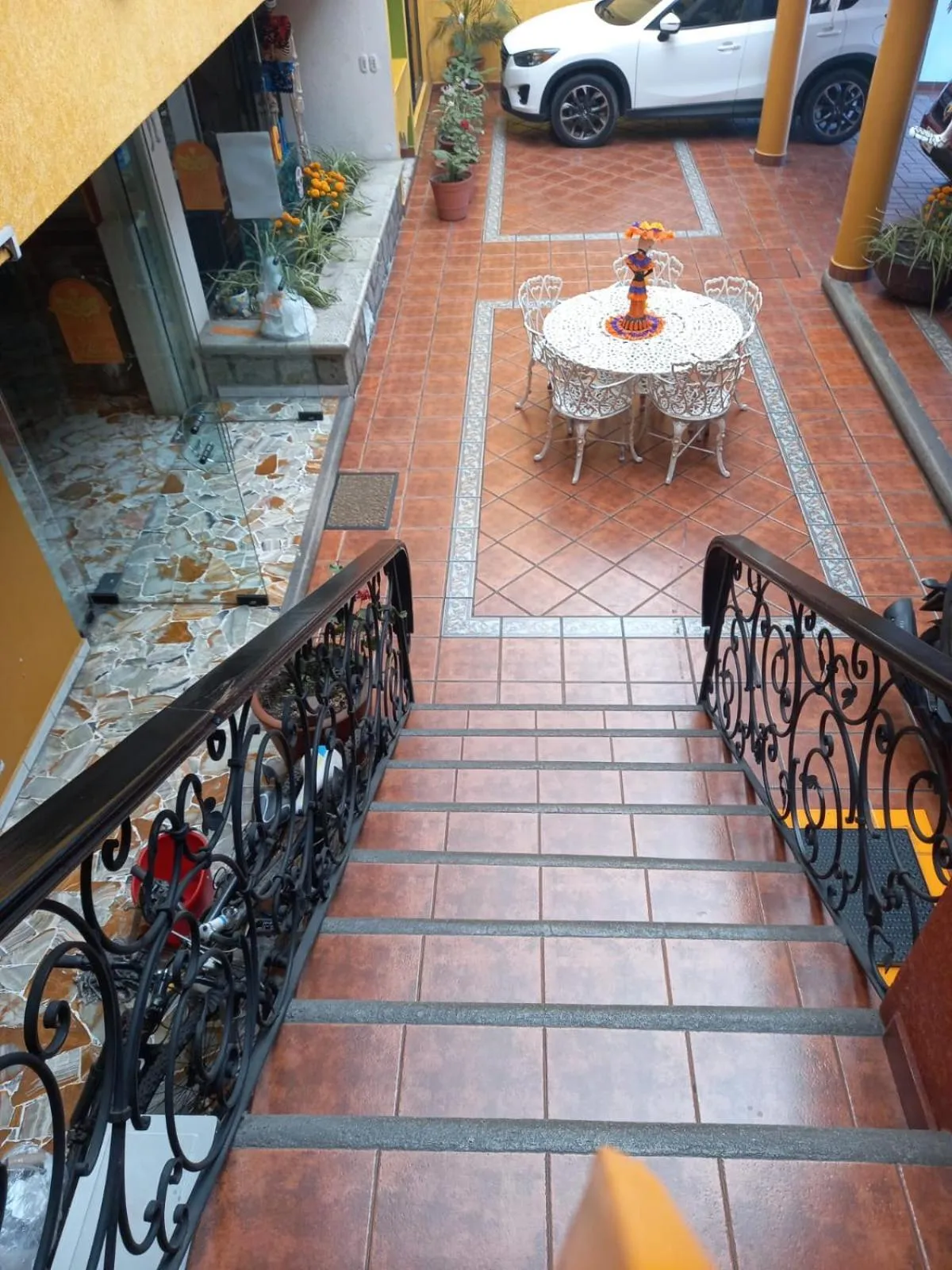 Property building in Hotel Doña Alicia