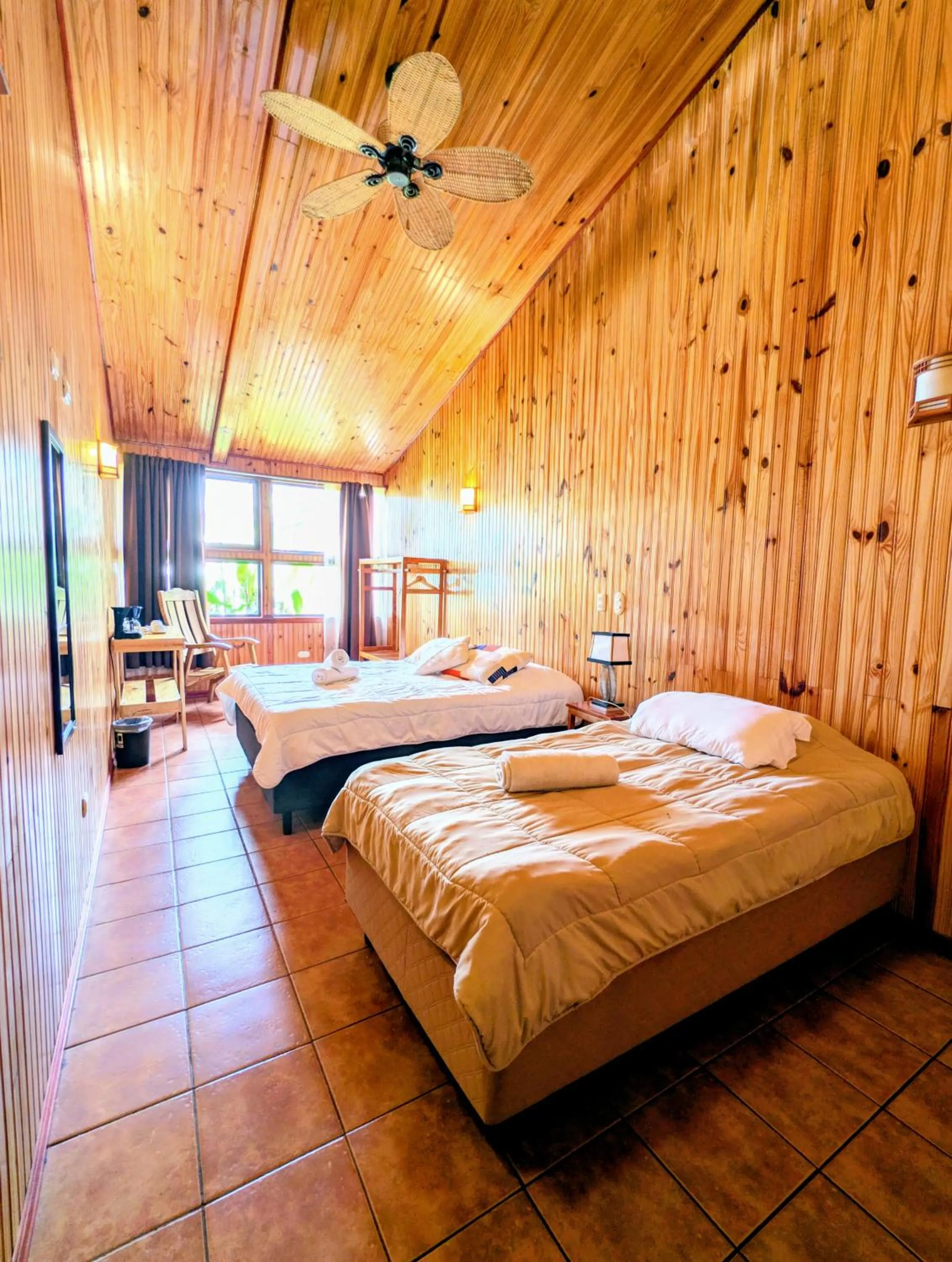 Bed in Miztli Lodge & Adventure