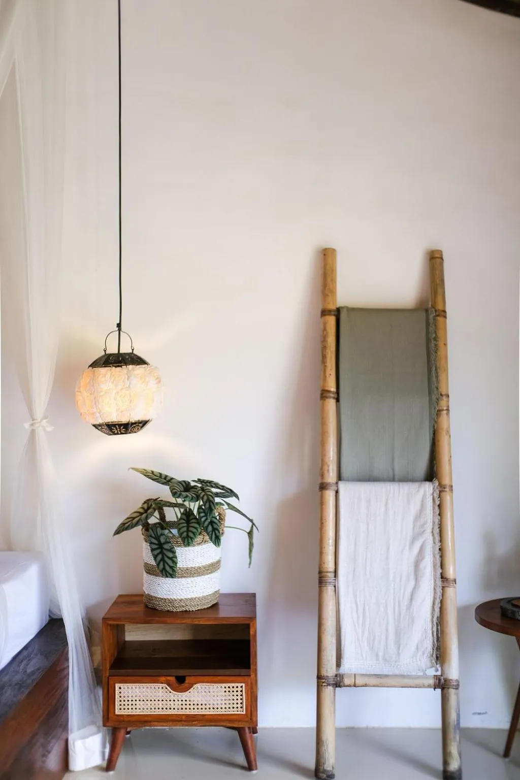 Bed in Kayu Mama Resort and Spa