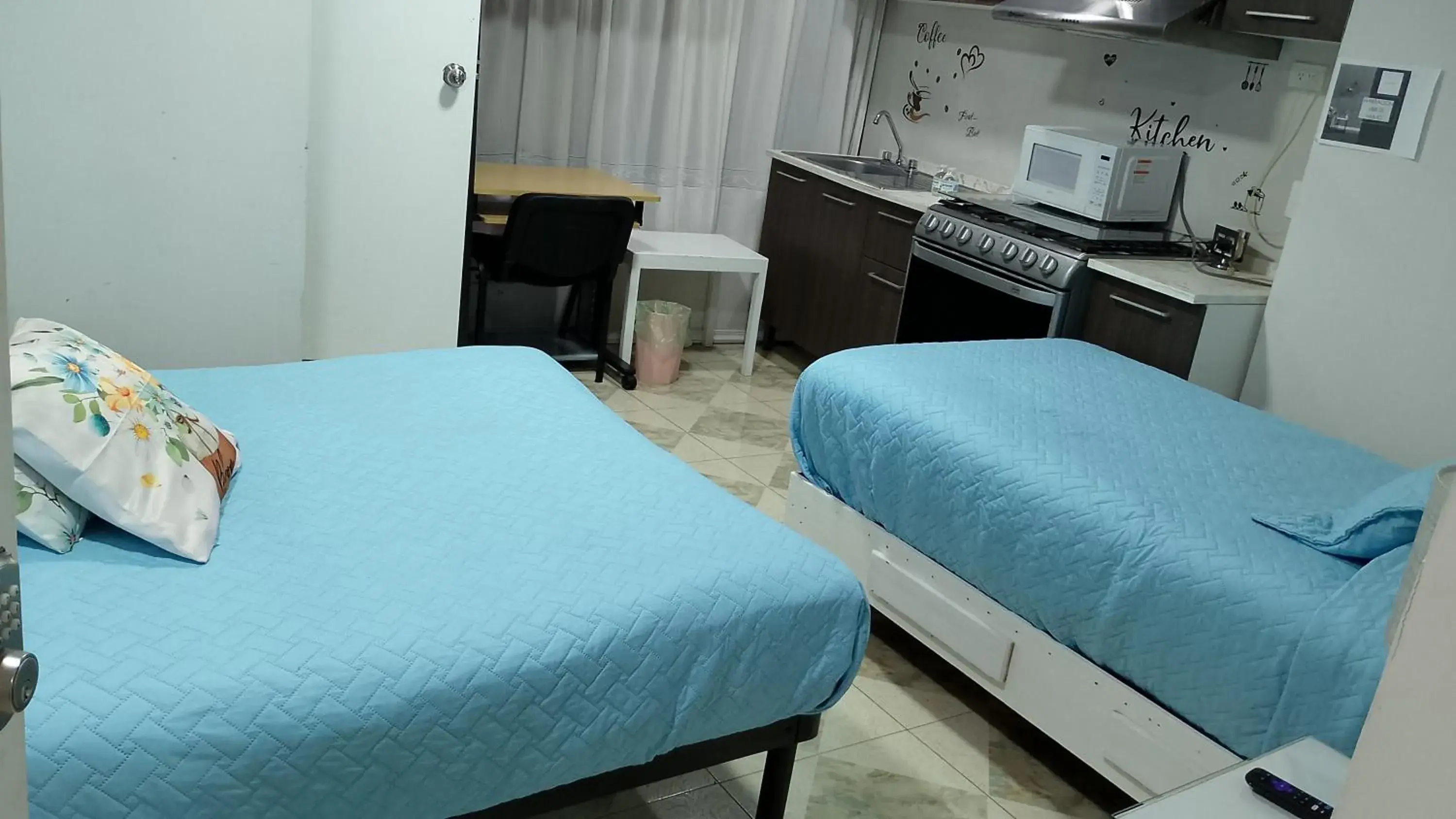 Deluxe Triple Room - single occupancy in Habitaciones Narvarte Del Valle Deluxe Triple Room - single occupancy in Habitaciones Narvarte Del Valle