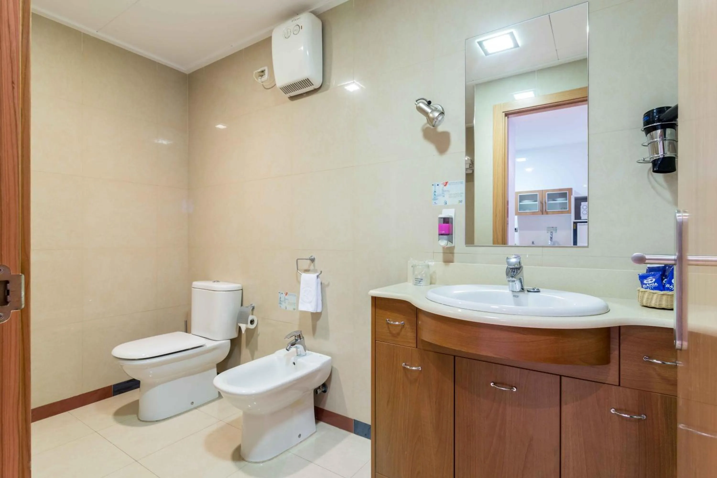 Bathroom in Aparthotel Bahía