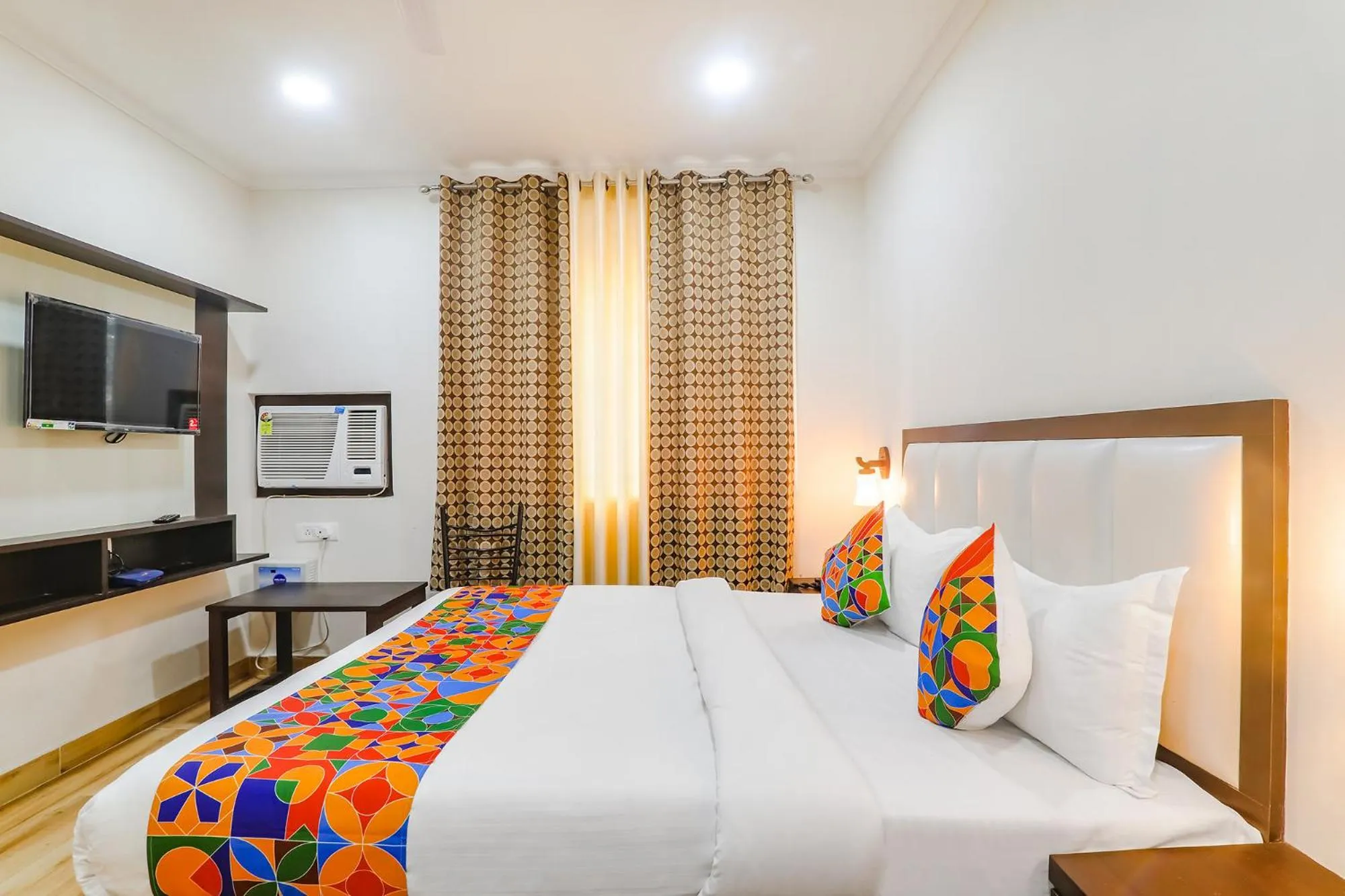TV and multimedia, Bed in FabHotel Shyam Inn