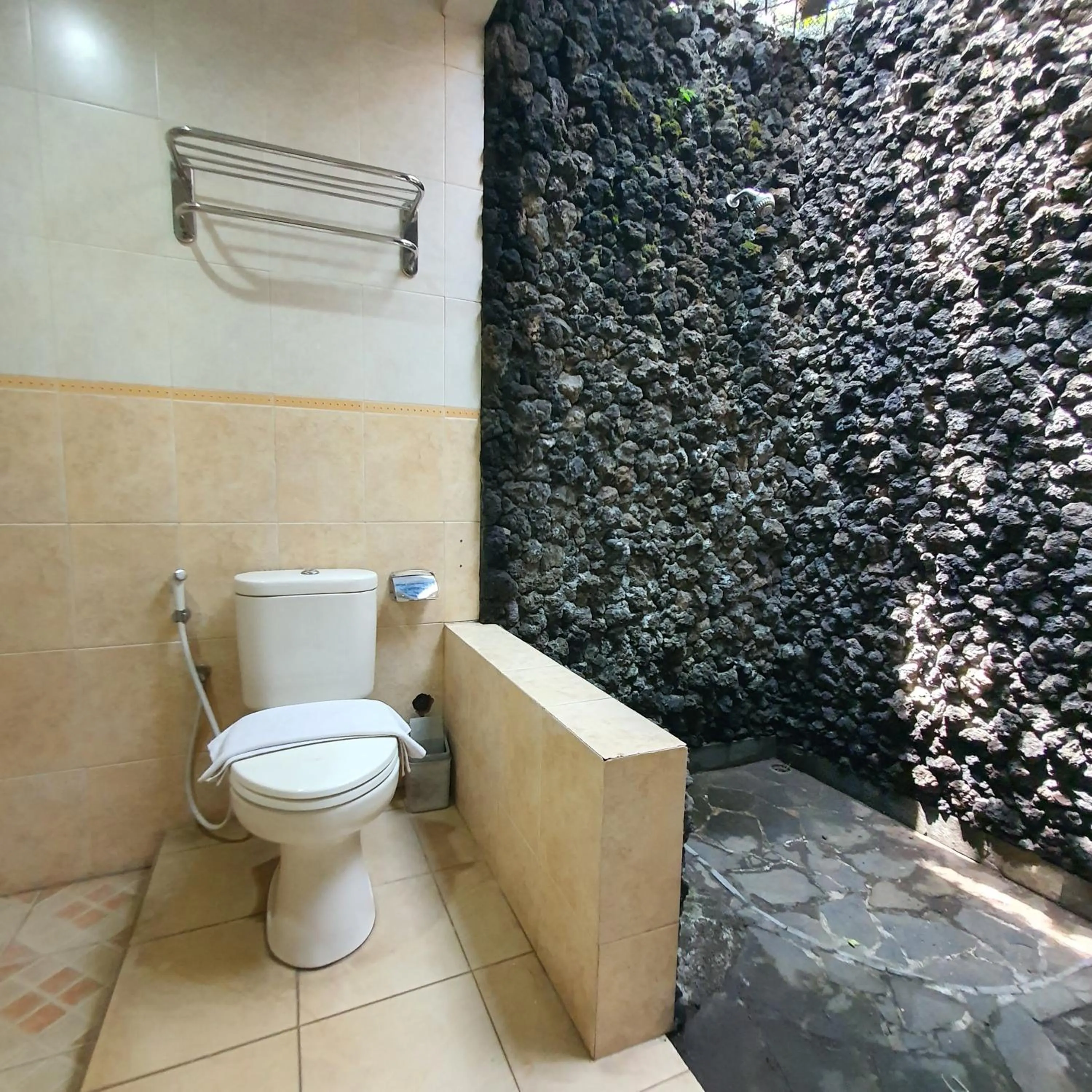 Toilet in Tengger Guesthouse