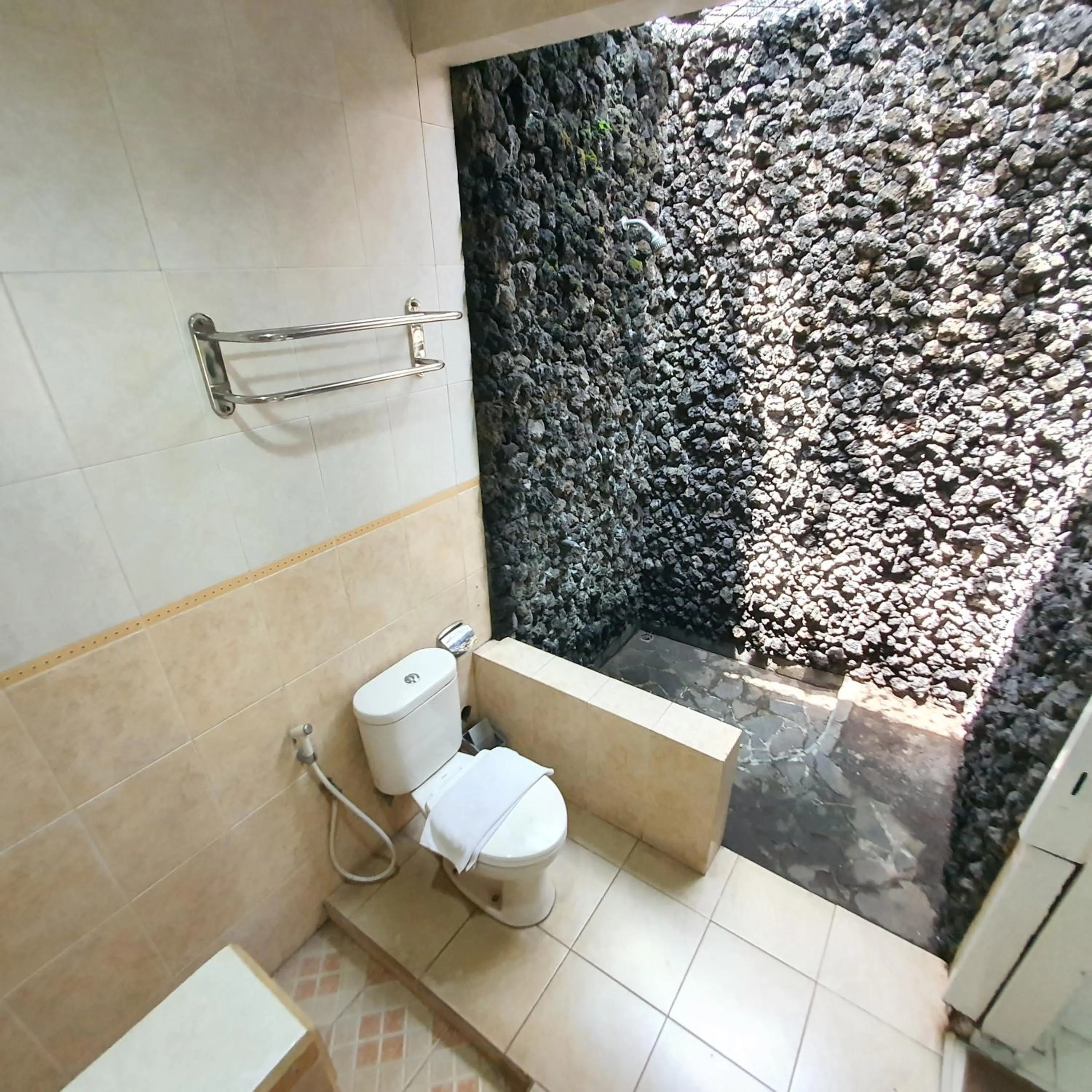 Shower in Tengger Guesthouse