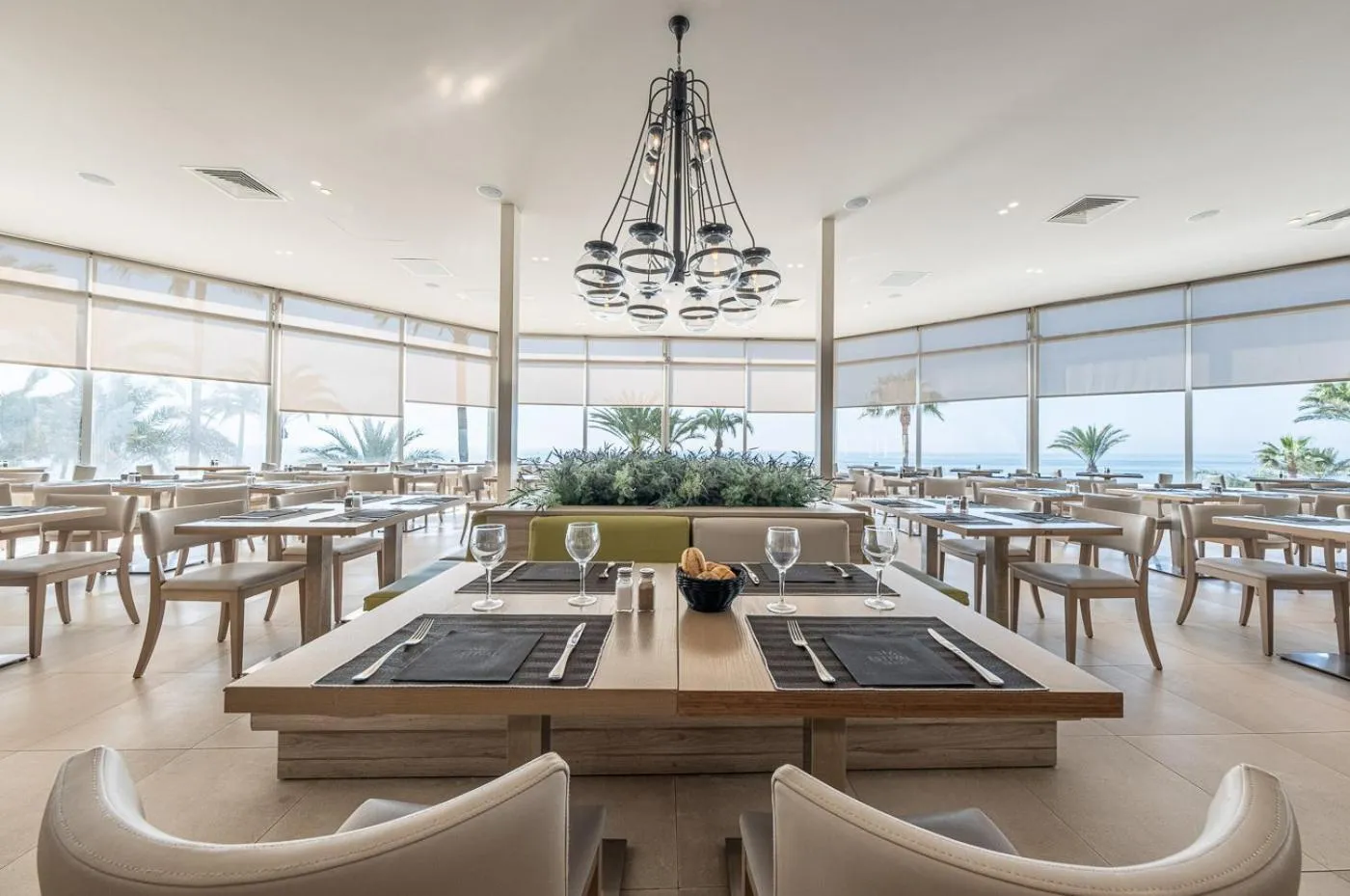 Restaurant/places to eat in Estival Torrequebrada