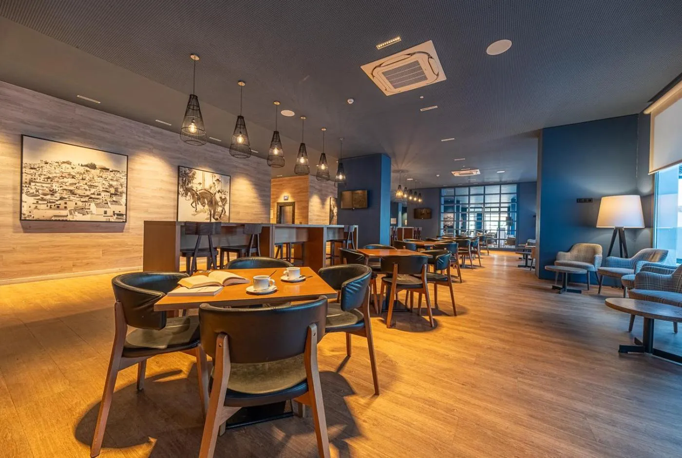 Lounge or bar in Estival Torrequebrada