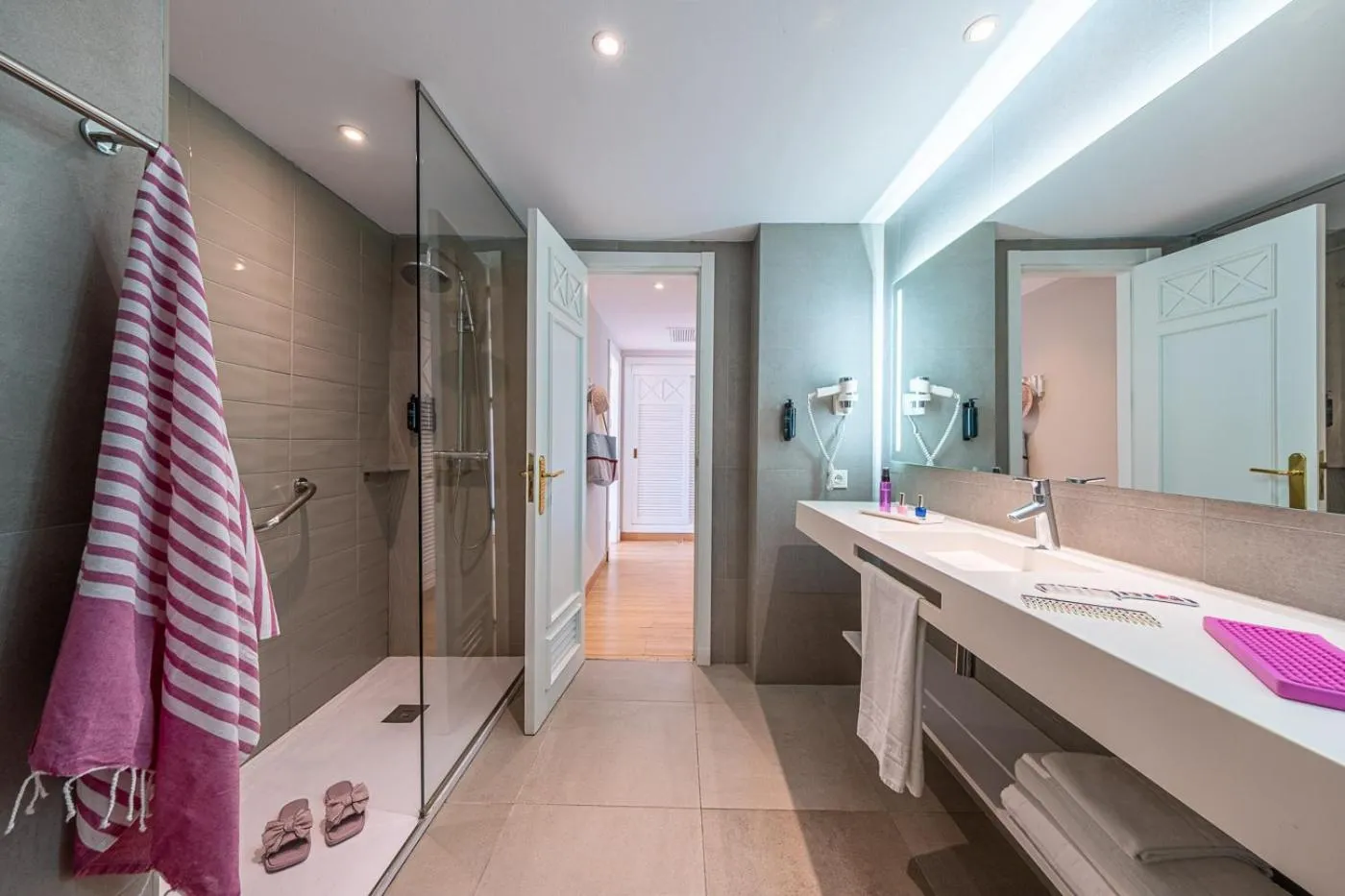 Bathroom in Estival Torrequebrada