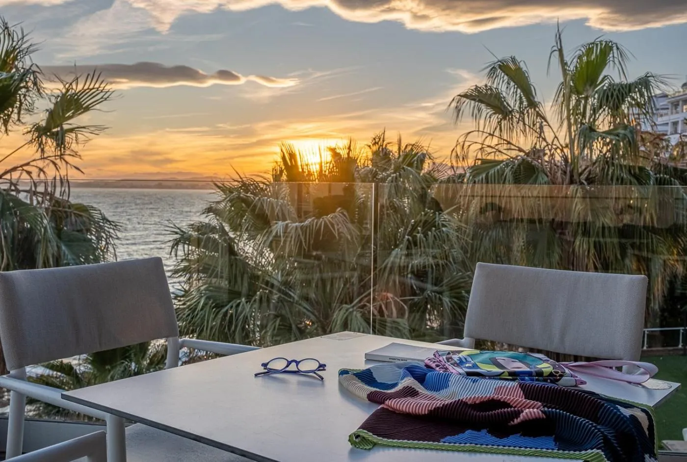 Lounge or bar in Estival Torrequebrada