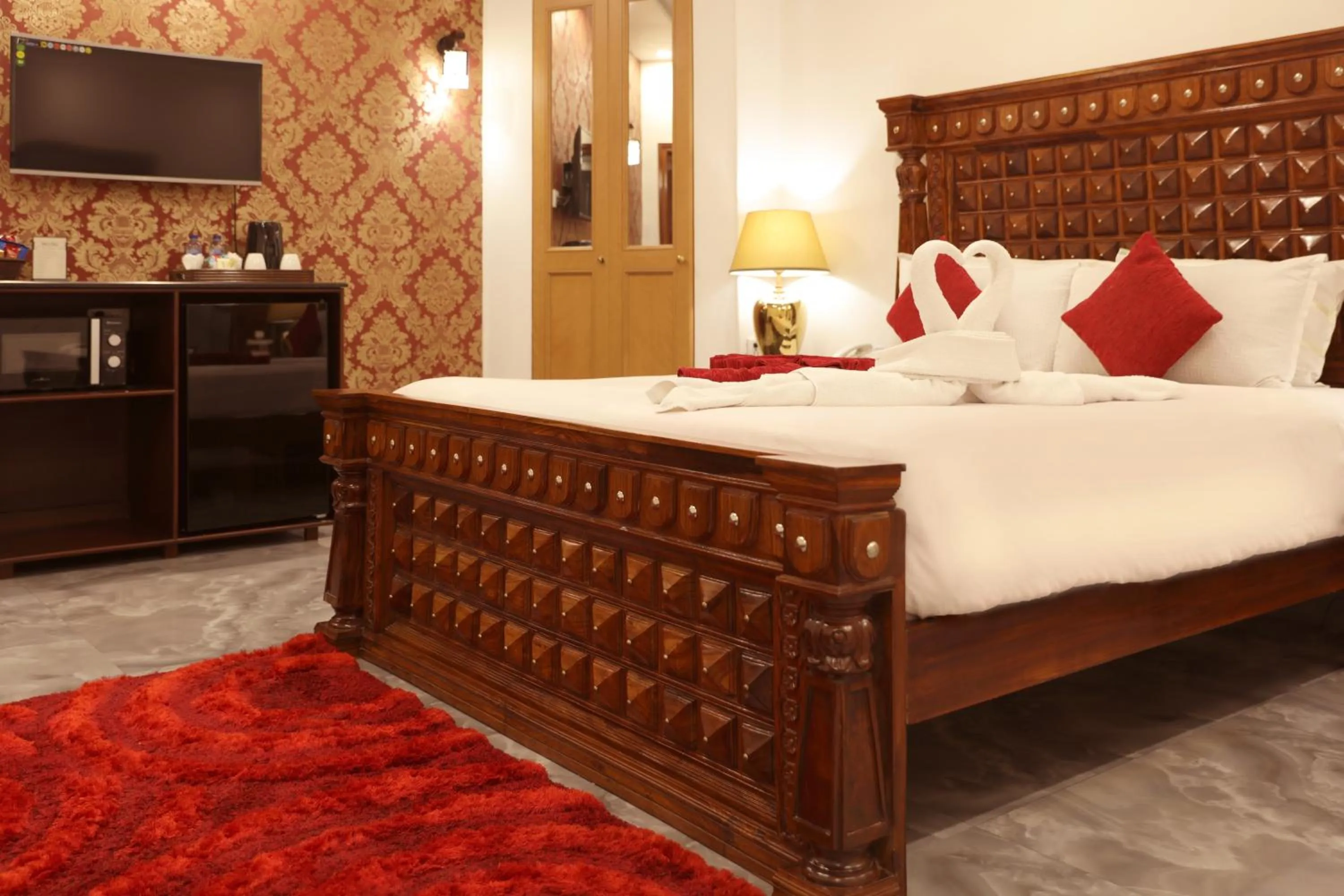 Bedroom, Bed in Lawrence View Hotel, Lahore