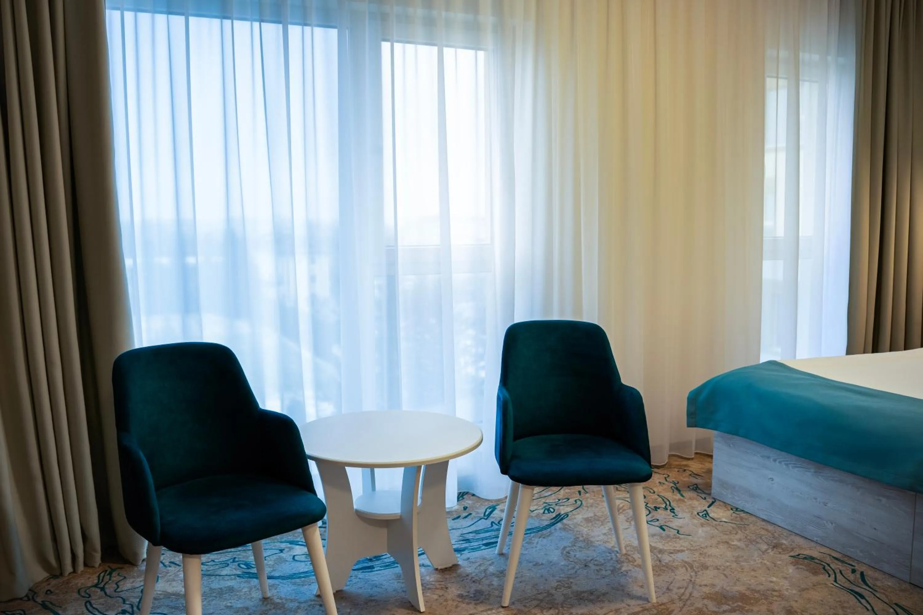 Seating area, Bed in Fiald Hotel & Spa