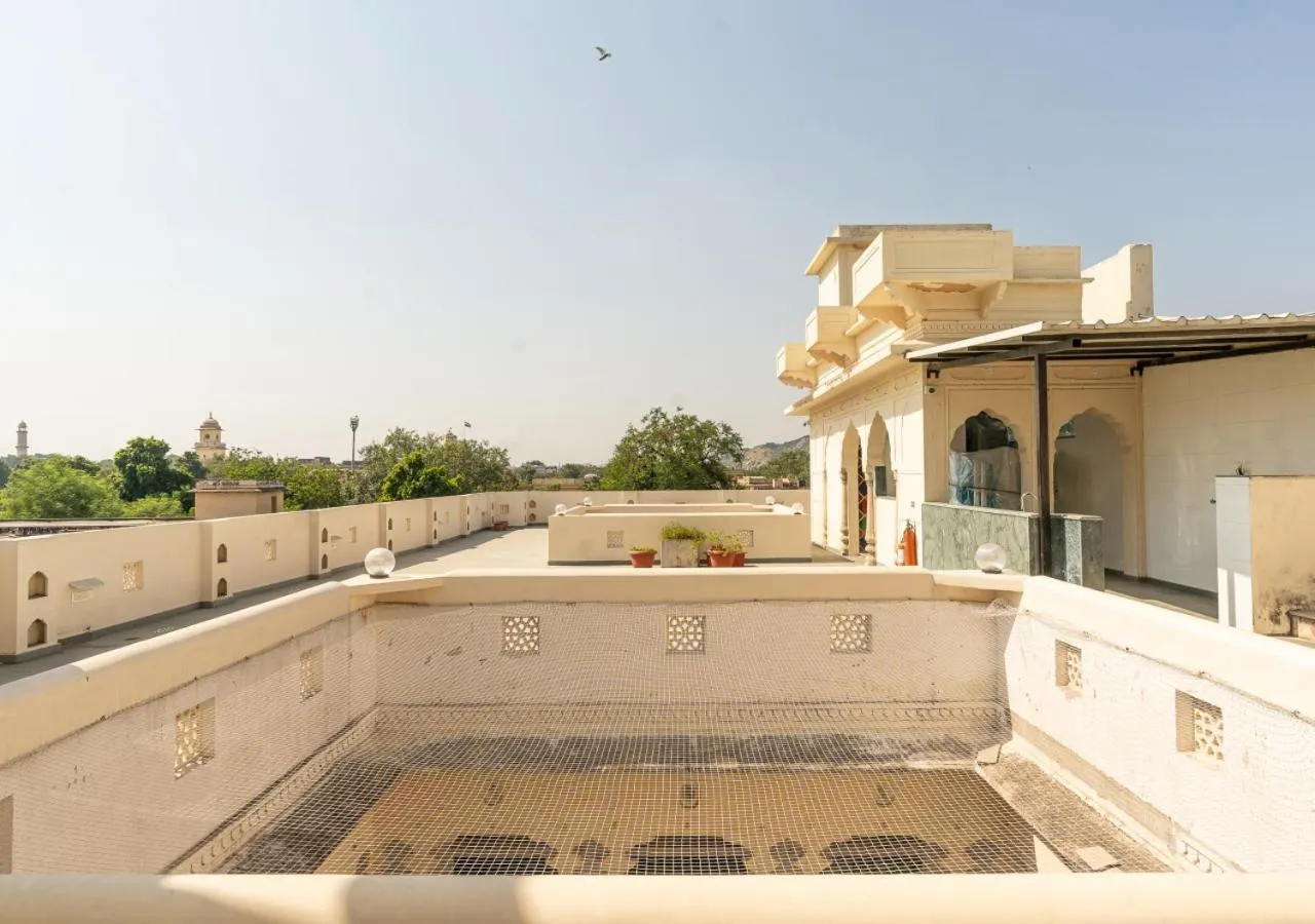 Property building in Bloom Boutique l Chelon Haveli