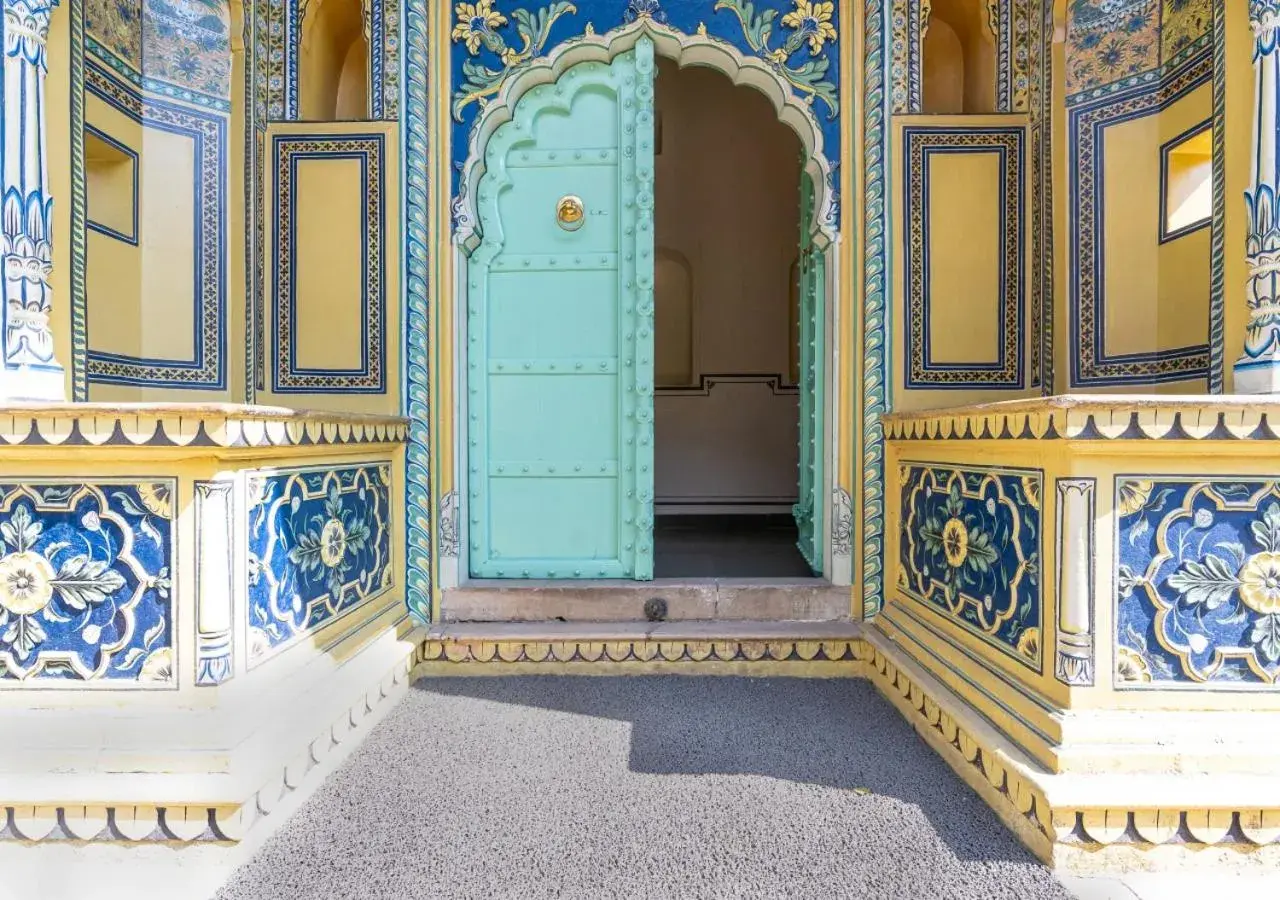 Facade/entrance in Bloom Boutique - Chelon Haveli Facade/entrance in Bloom Boutique - Chelon Haveli