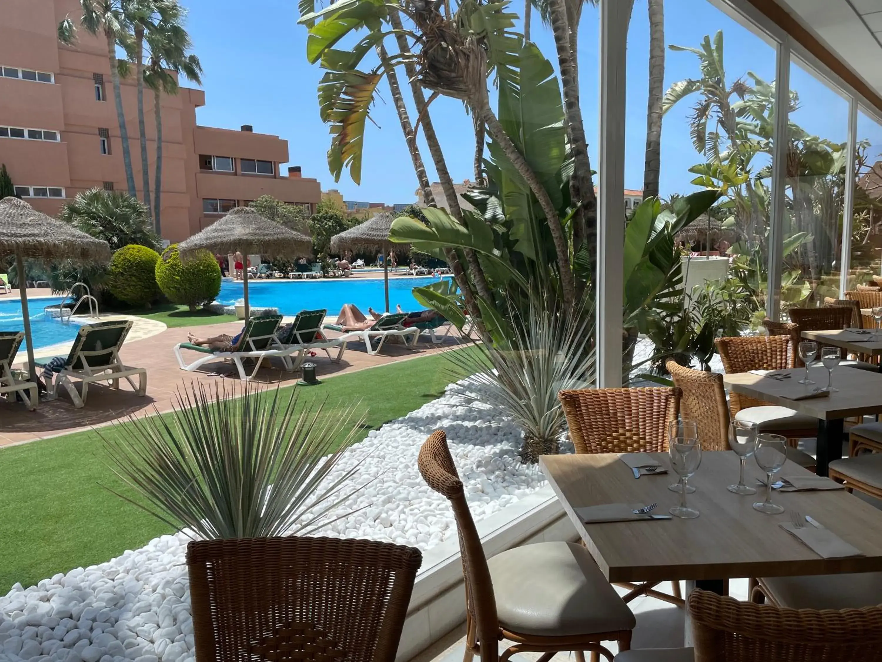 Restaurant/places to eat in Arena Center Restaurant/places to eat in Arena Center