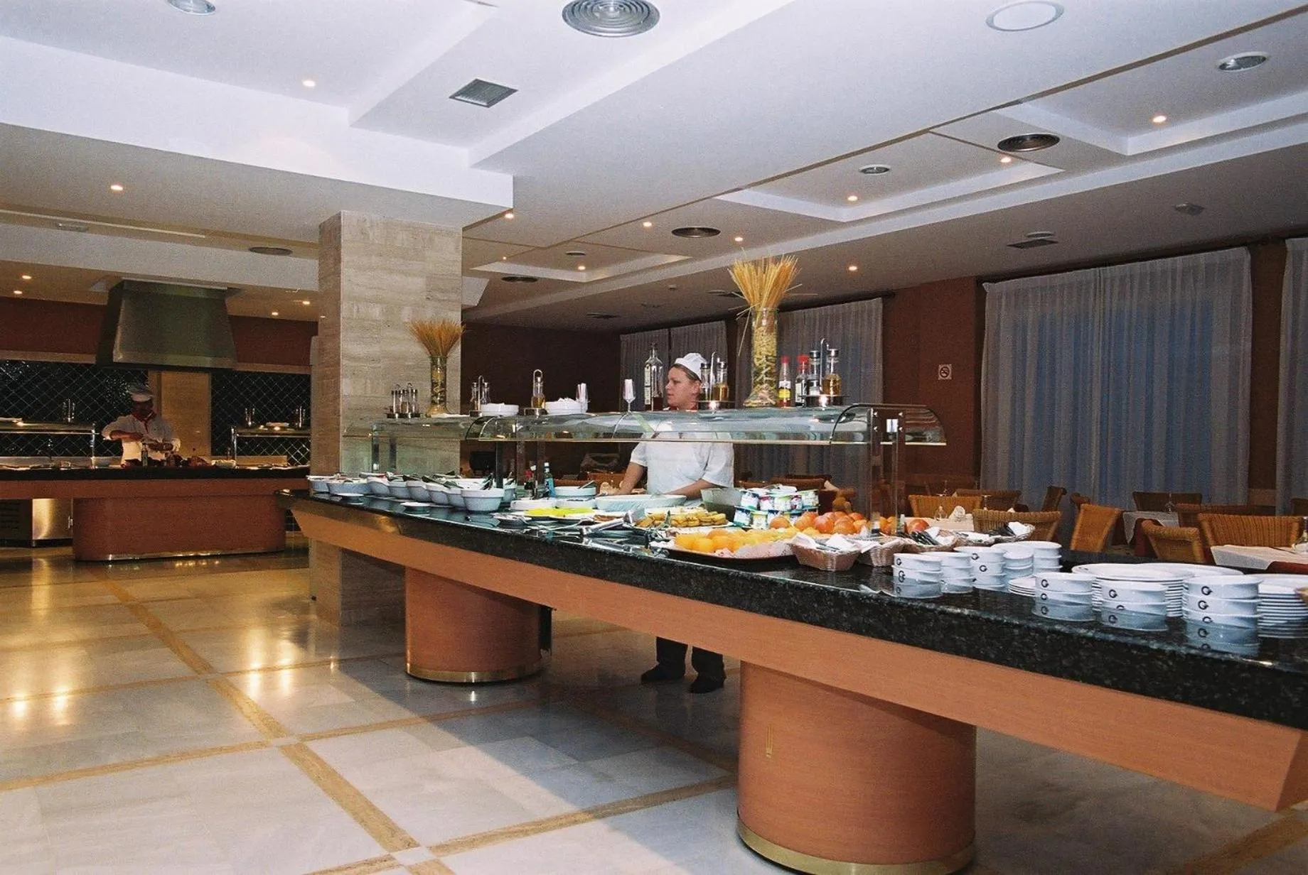 Restaurant/places to eat in Arena Center