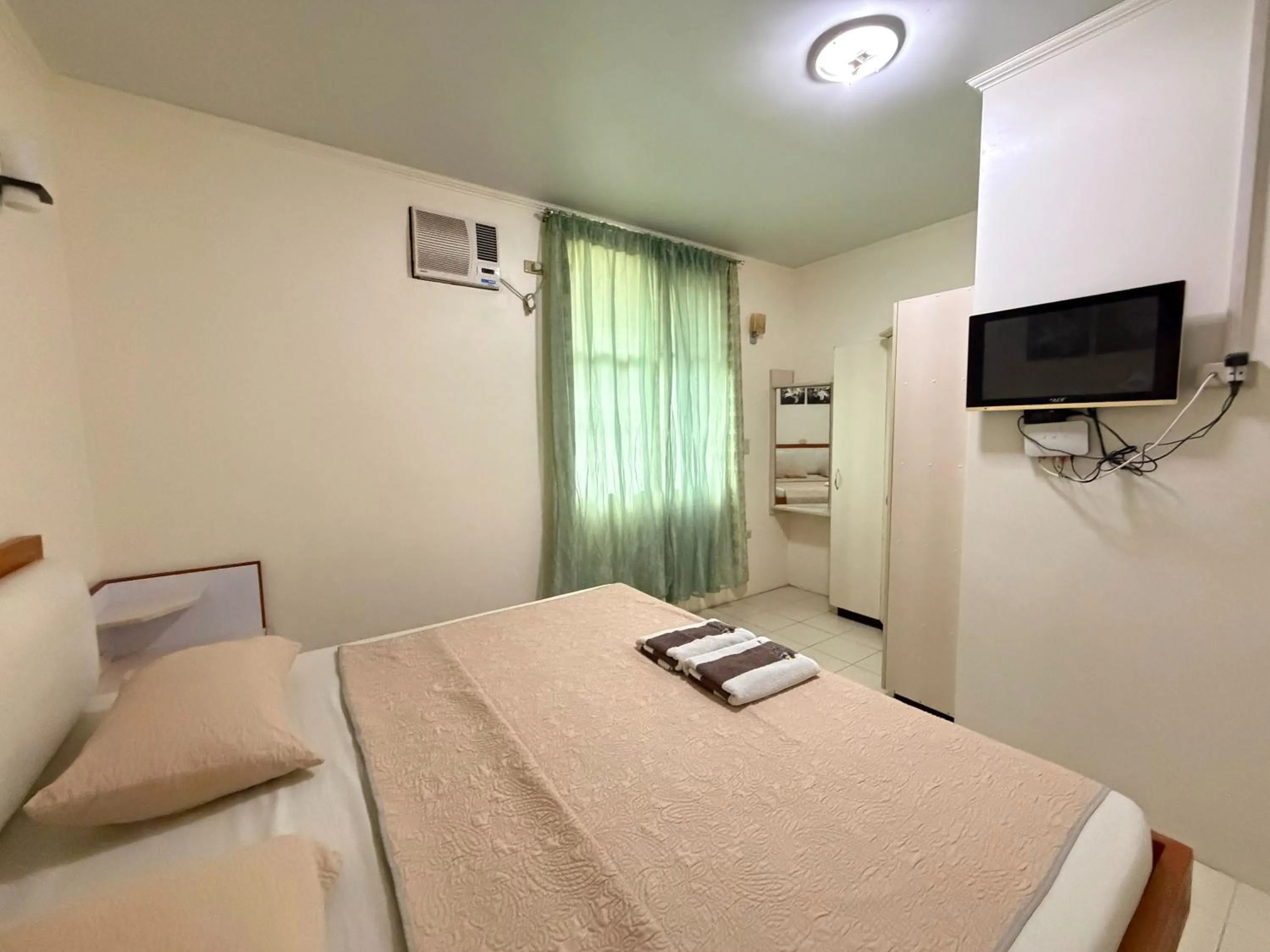 Bed in SEAVIEW BEACH RESORT