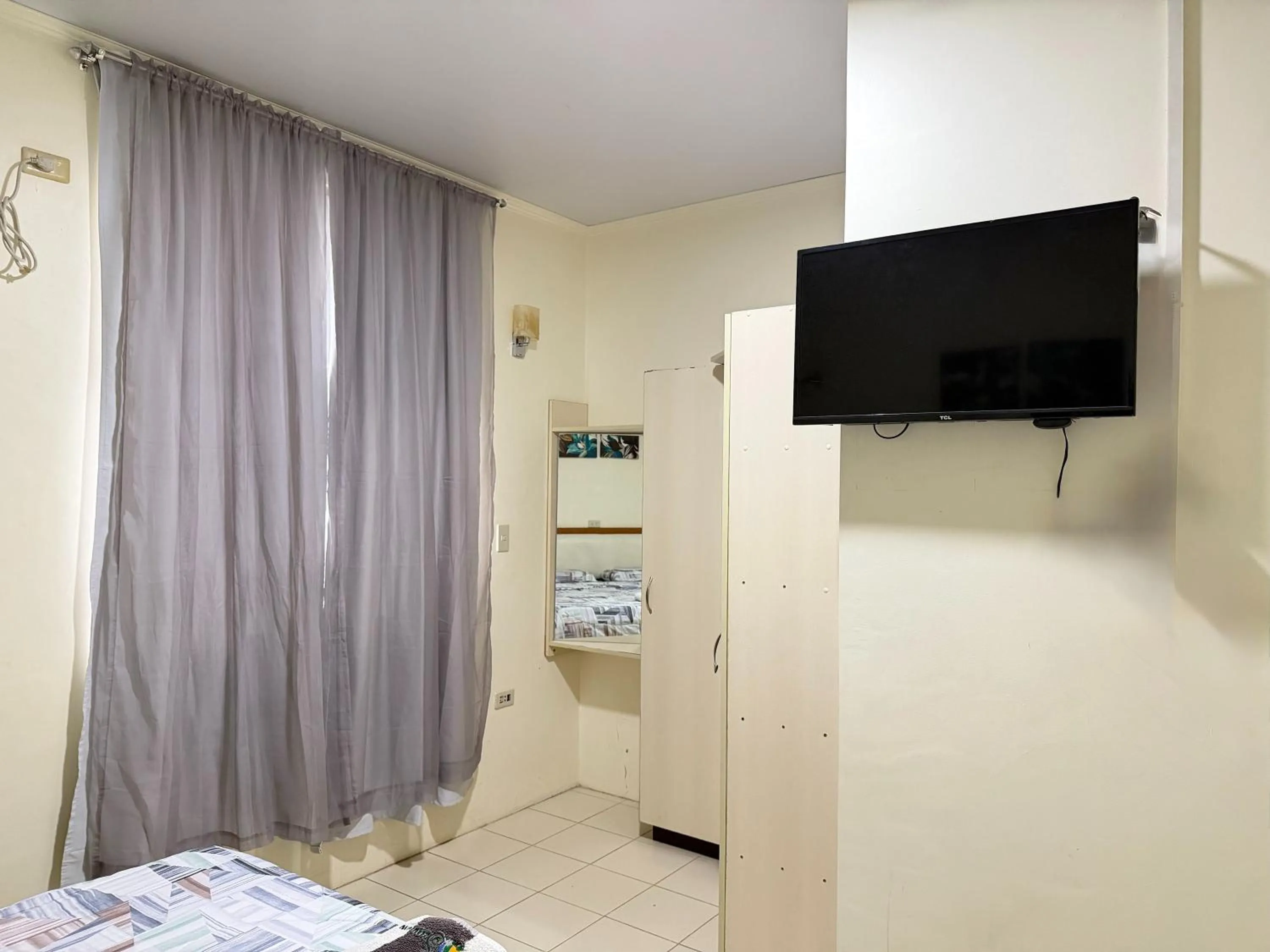 TV and multimedia, Bed in SEAVIEW BEACH RESORT