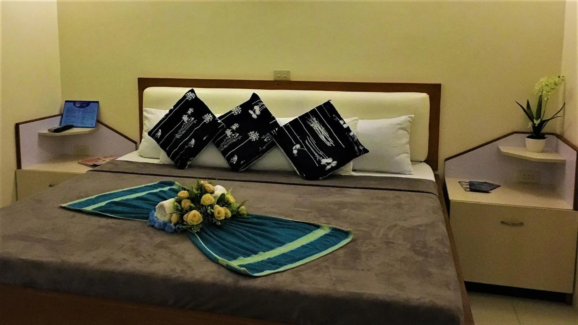 Bed in SEAVIEW BEACH RESORT