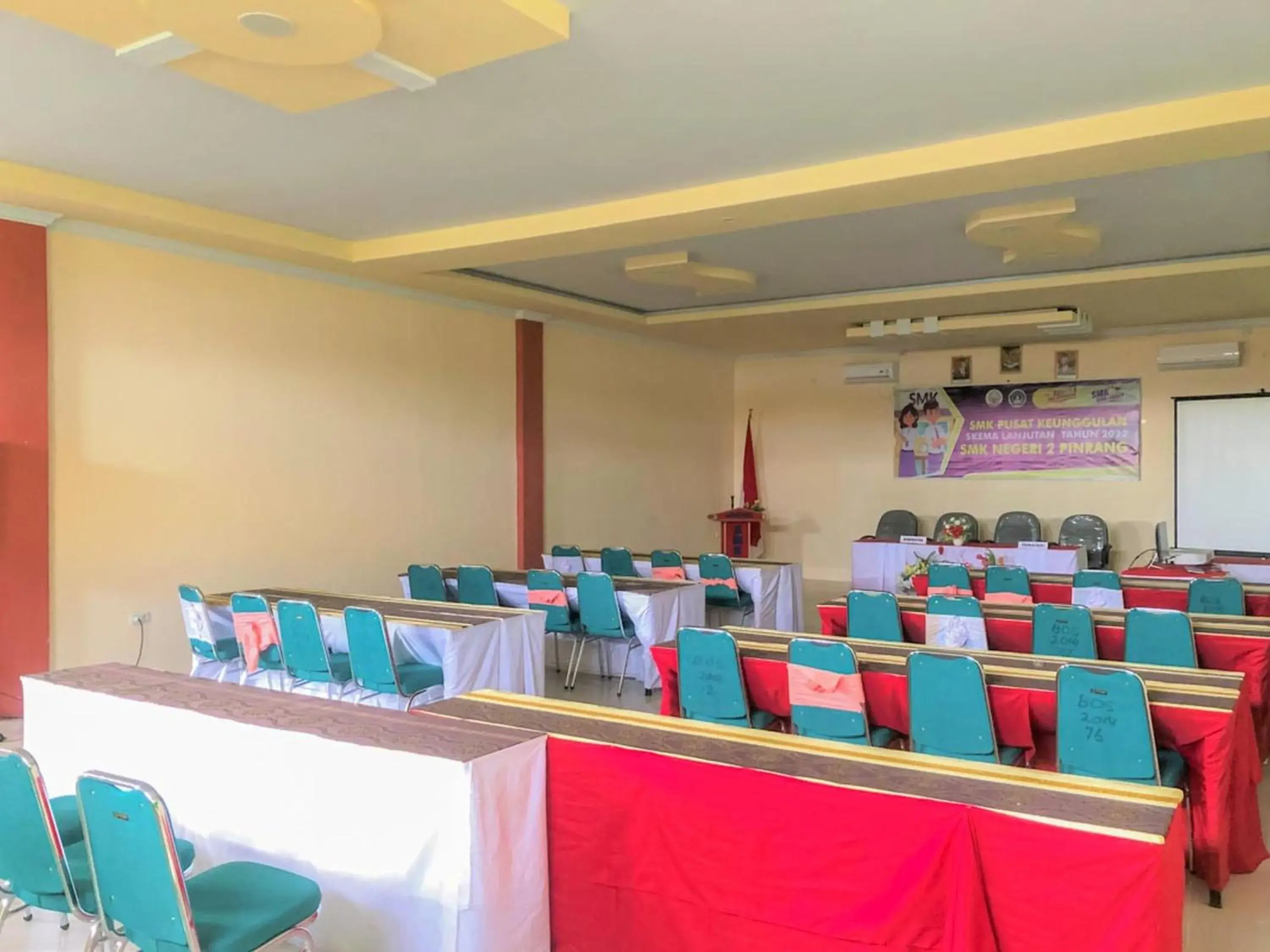 Meeting/conference room in Edotel SMKN 2 Pinrang Mitra RedDoorz Meeting/conference room in Edotel SMKN 2 Pinrang Mitra RedDoorz